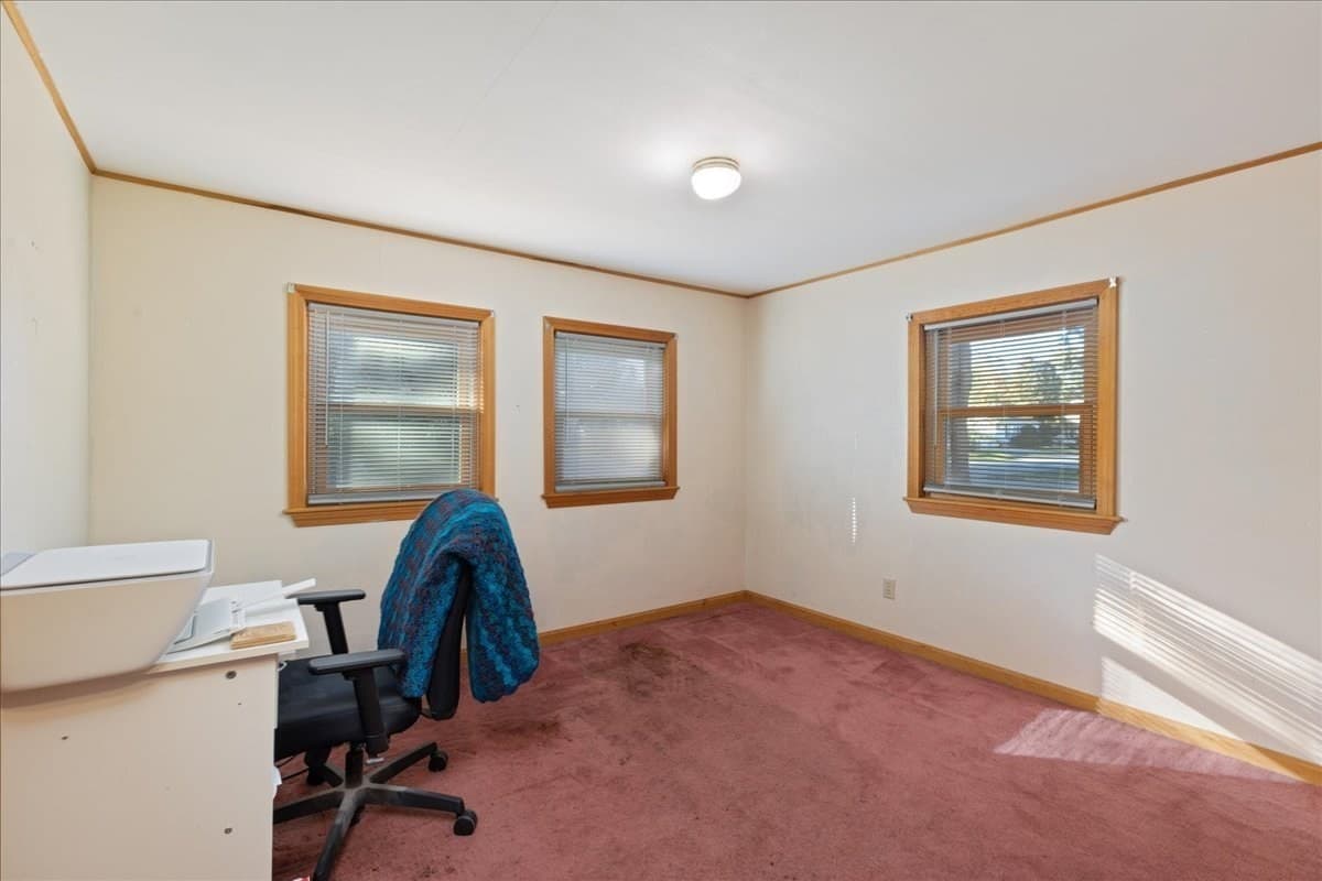 Single Family Residence at 11 Lackey St, Haverhill MA 01830, Haverhill, photo 18 of 35