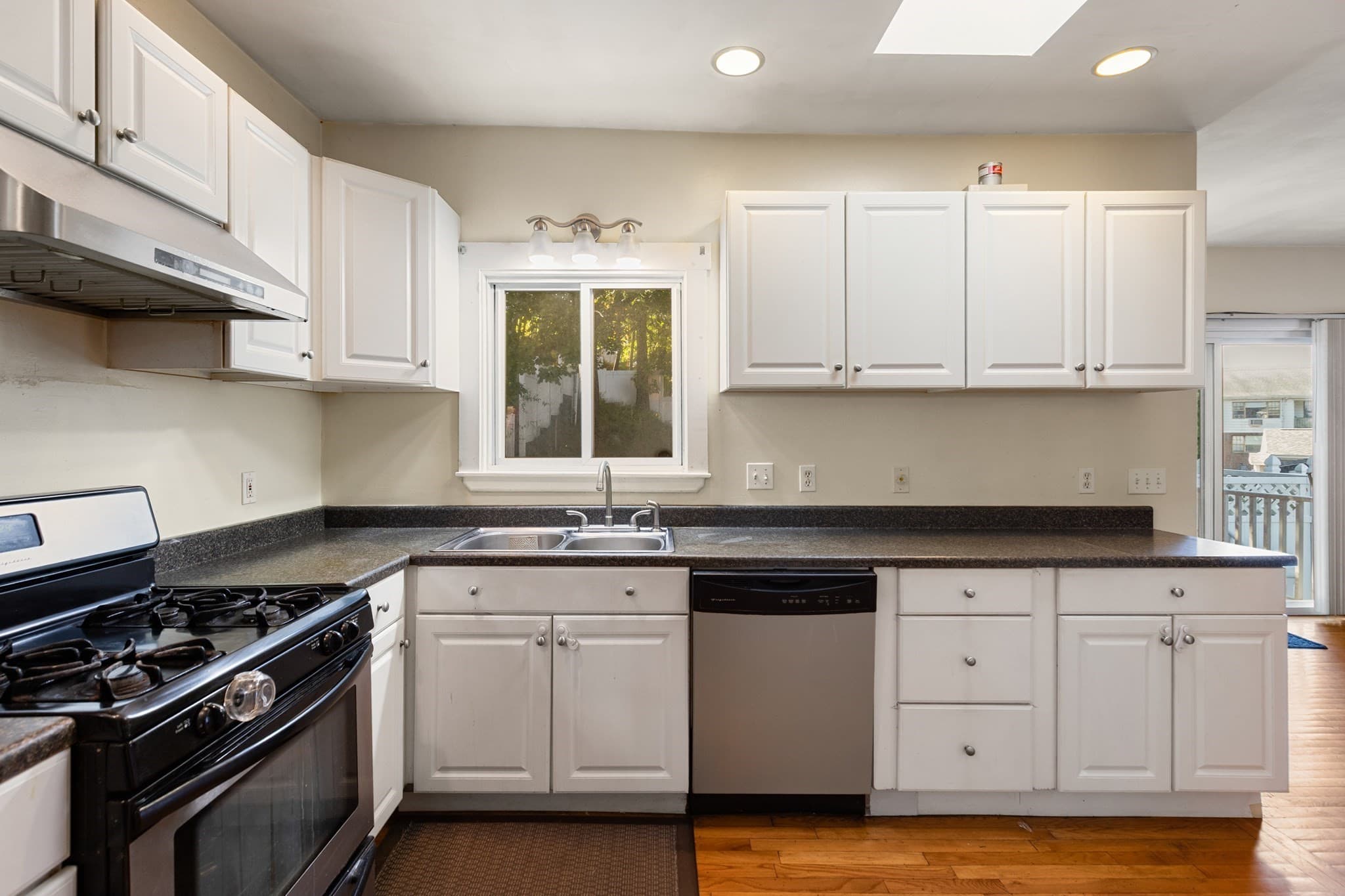 Single Family Residence at 100 Euclid Ave, Lynn MA 01904, Lynn, photo 16 of 32