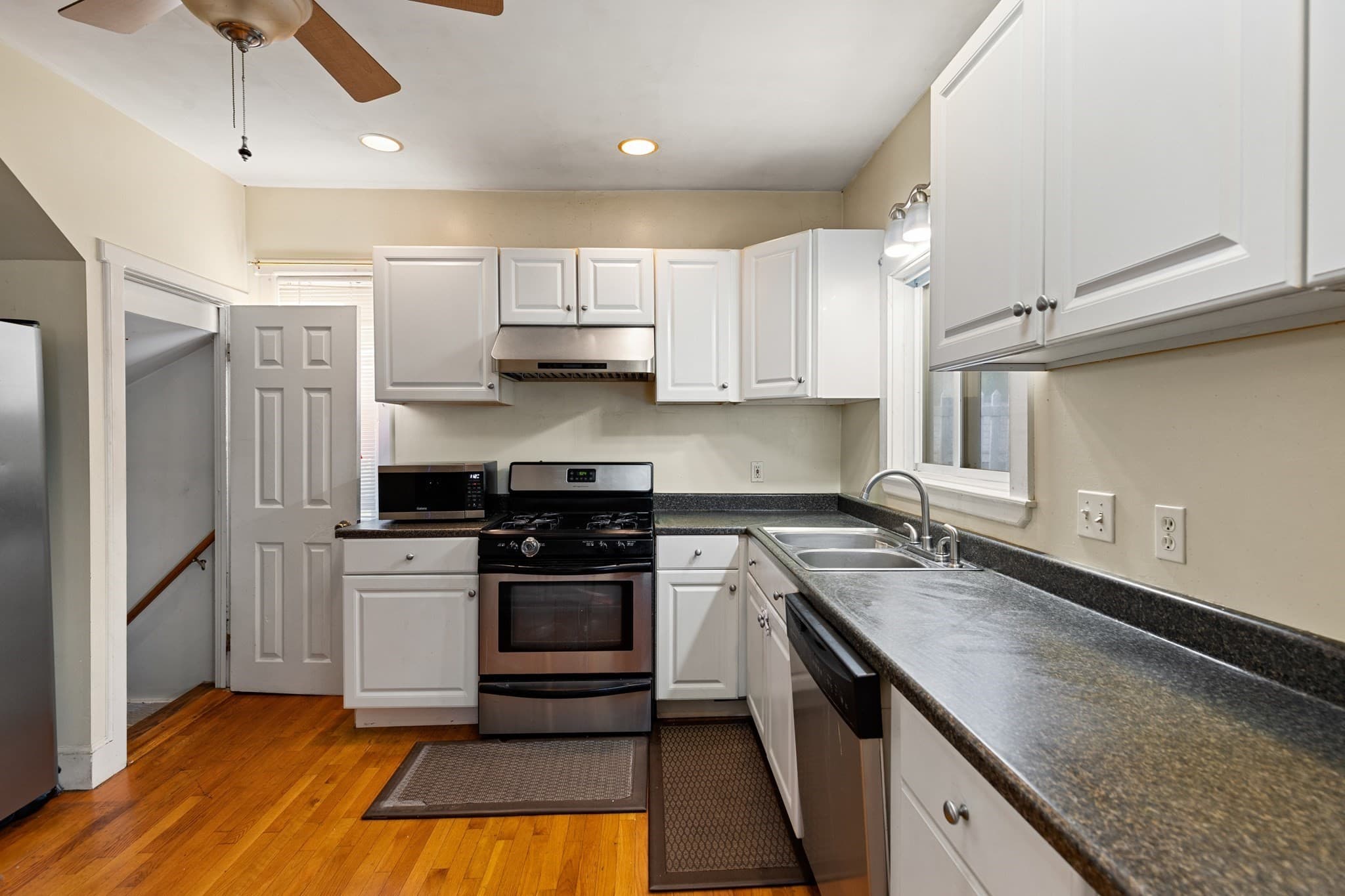 Single Family Residence at 100 Euclid Ave, Lynn MA 01904, Lynn, photo 14 of 32