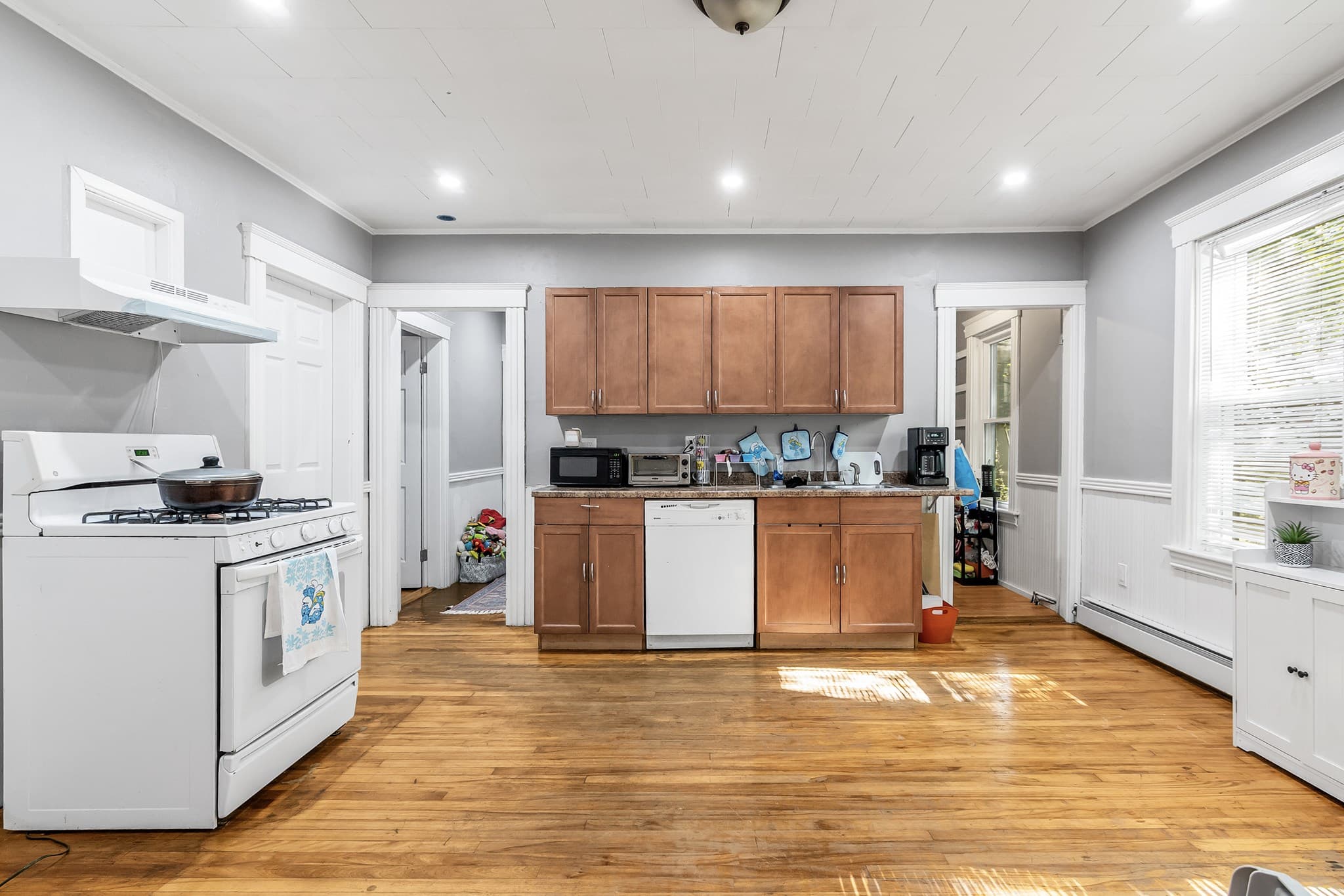 3 Family at 83-85 Marshall St, Fitchburg MA 01420, Fitchburg, photo 15 of 36