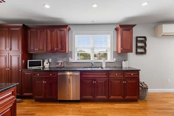 2 Family - 2 Units Up/Down at 3-5 Amsden Street, Arlington MA 02474, Arlington, photo 34 of 41