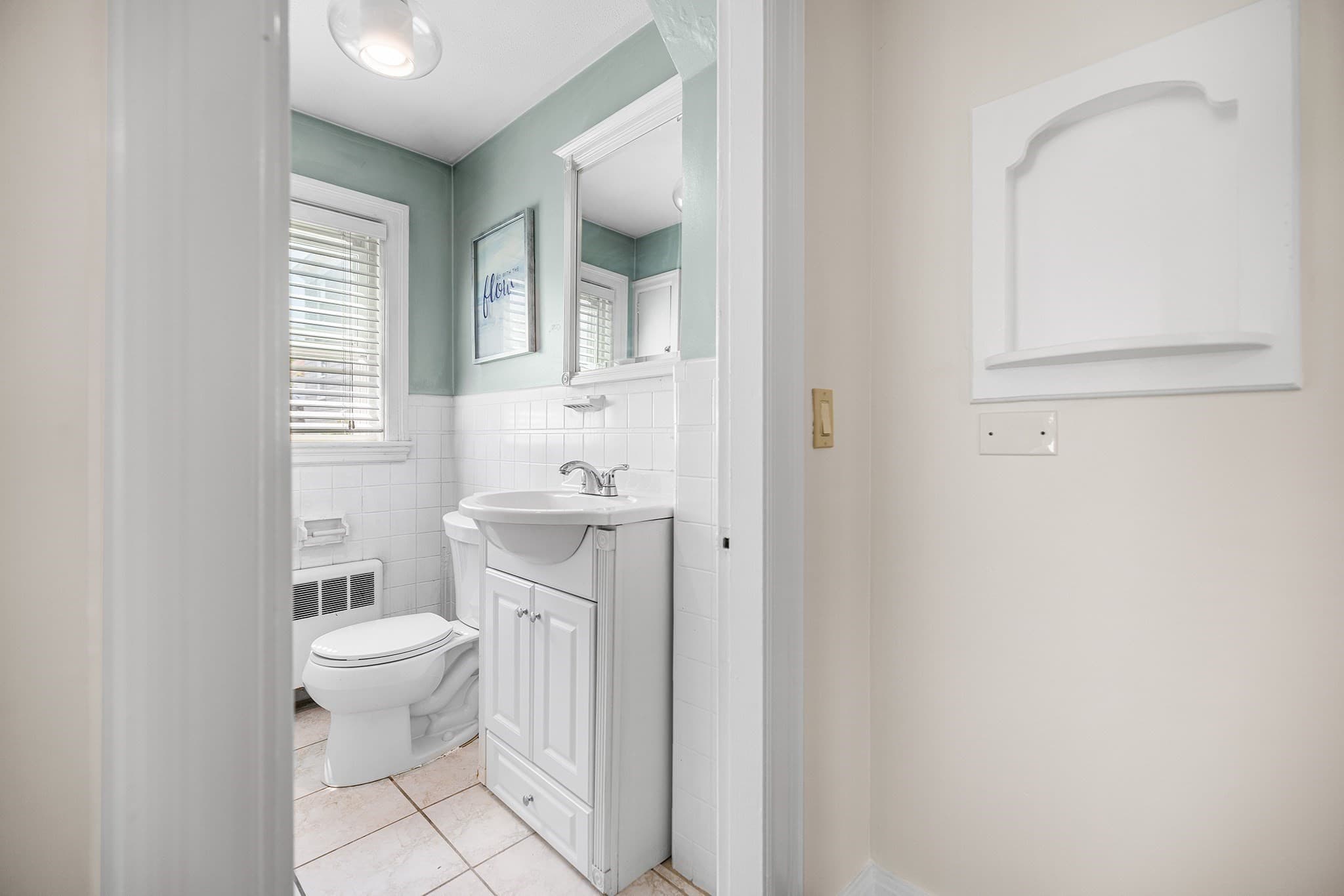 Single Family Residence at 43 Dolphin Ave, Winthrop MA 02152, Winthrop, photo 16 of 39