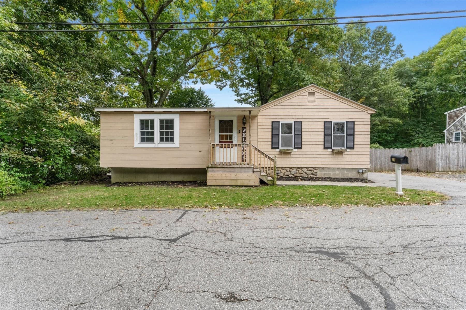 11 Wheelock Rd, Shrewsbury MA 01545