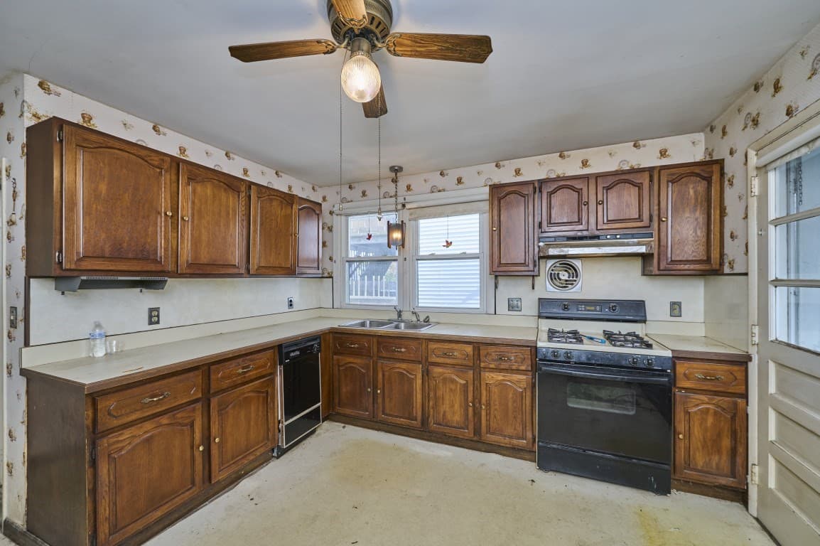 Single Family Residence at 41 Henry St, Malden MA 02148, Malden, photo 10 of 15