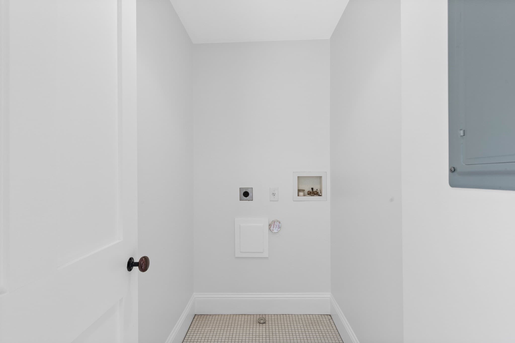 Condominium at 27 Flint # A, Salem MA 01970, Salem, photo 16 of 23