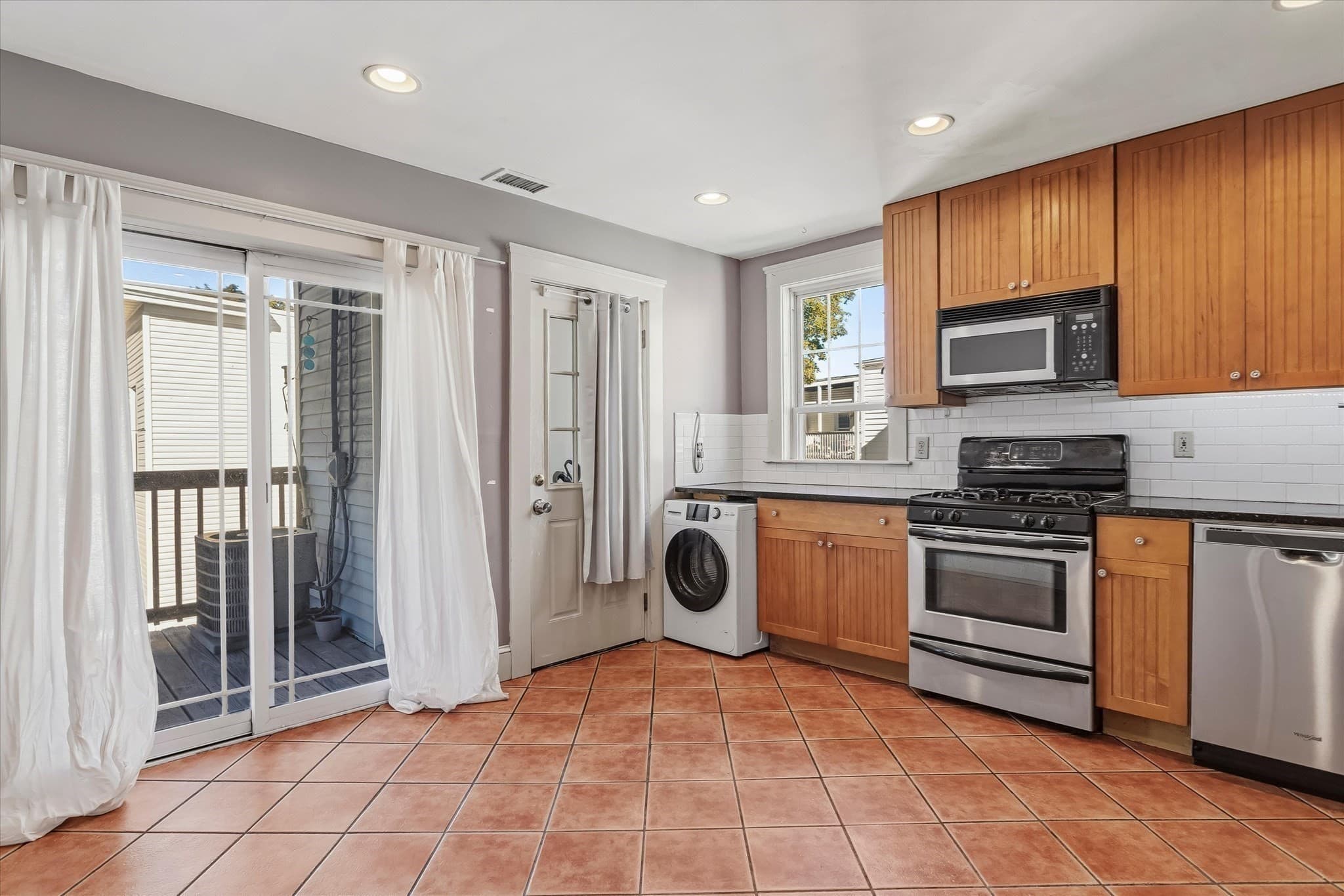 Condominium at 1187 Dorchester Ave # 3, Boston MA 02125, Boston, photo 8 of 16