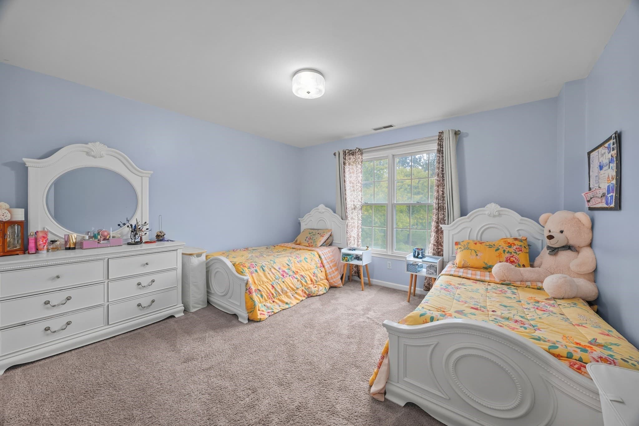 Single Family Residence at 22 Faulkner Rd, Shrewsbury MA 01545, Shrewsbury, photo 21 of 41