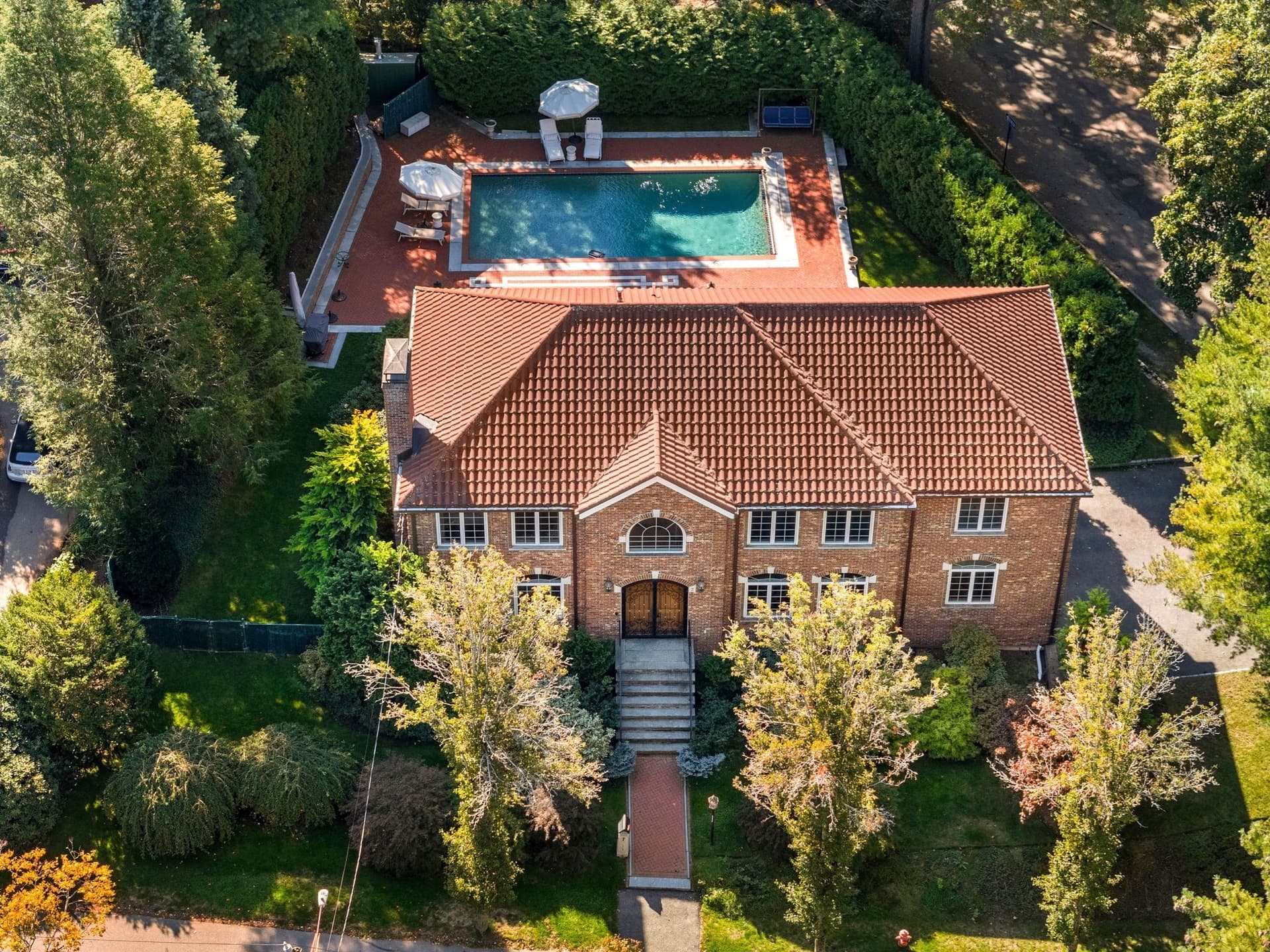 7 Monadnock Rd, Newton MA 02467