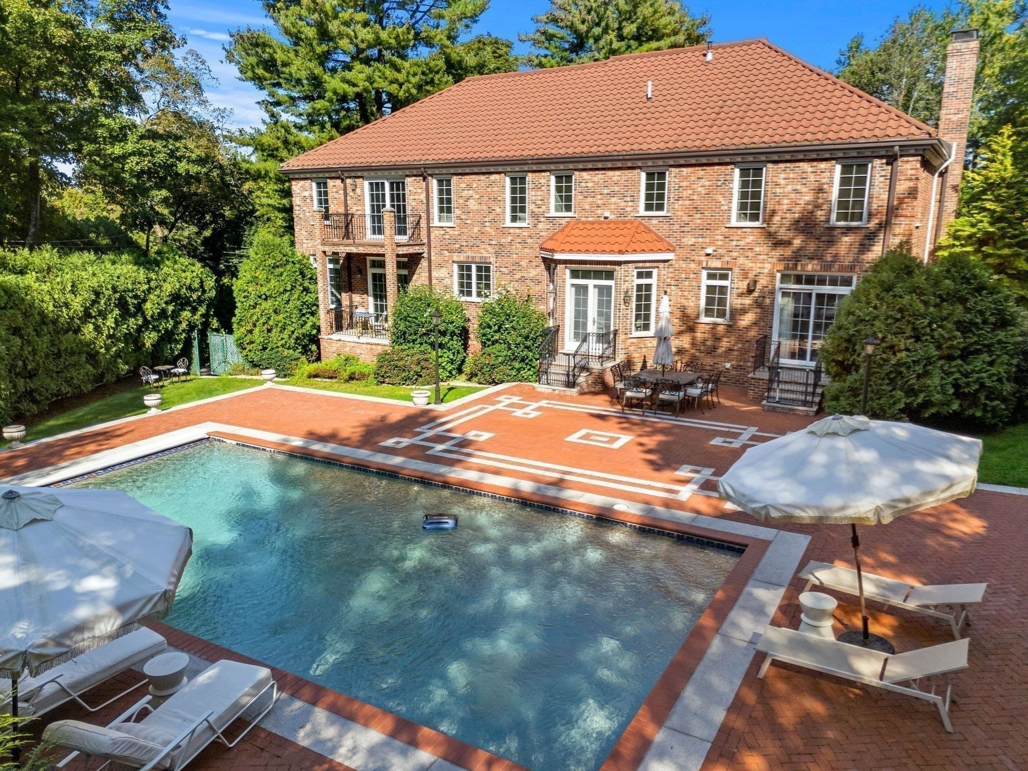 Single Family Residence at 7 Monadnock Rd, Newton MA 02467, Newton, photo 38 of 41