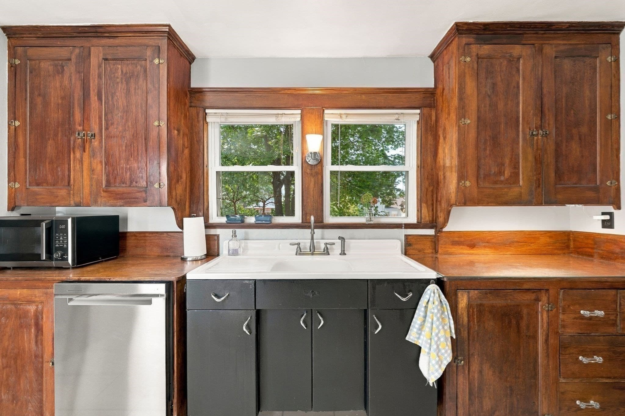 Single Family Residence at 20 Canessa Ter, Lynn MA 01904, Lynn, photo 6 of 42