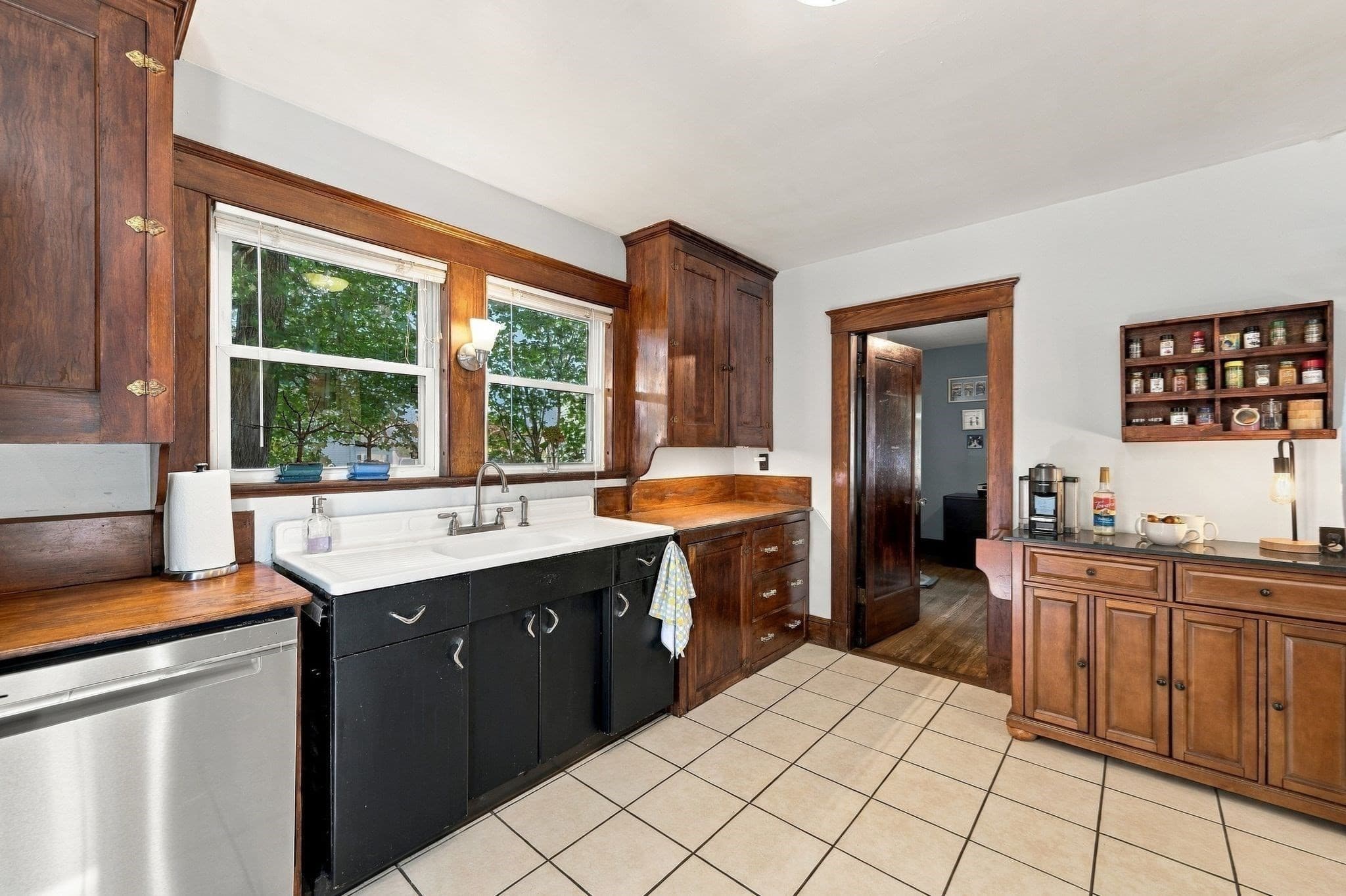 Single Family Residence at 20 Canessa Ter, Lynn MA 01904, Lynn, photo 5 of 42
