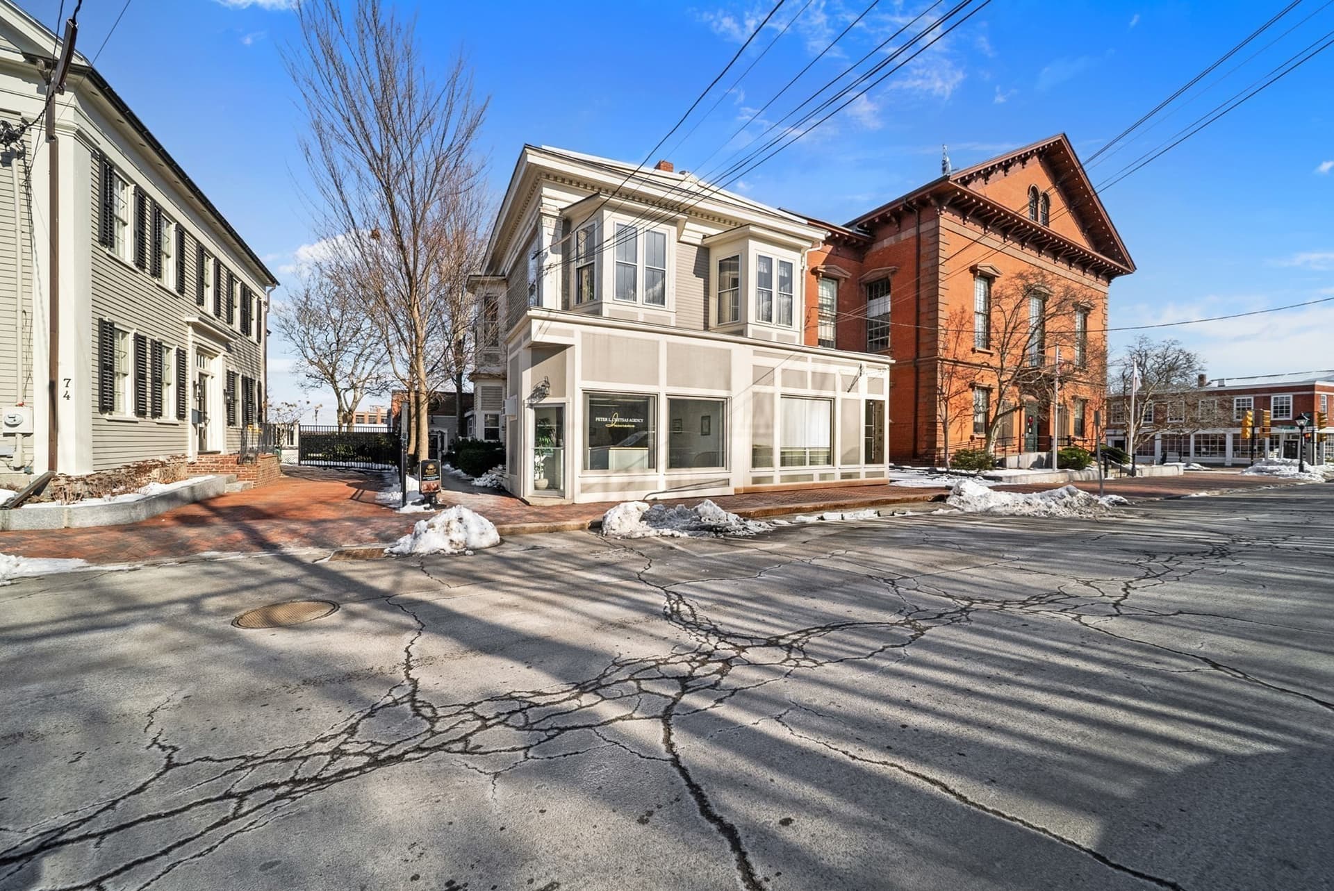 Condominium at 68 Pleasant St # 2, Newburyport MA 01950, photo 27 of 33