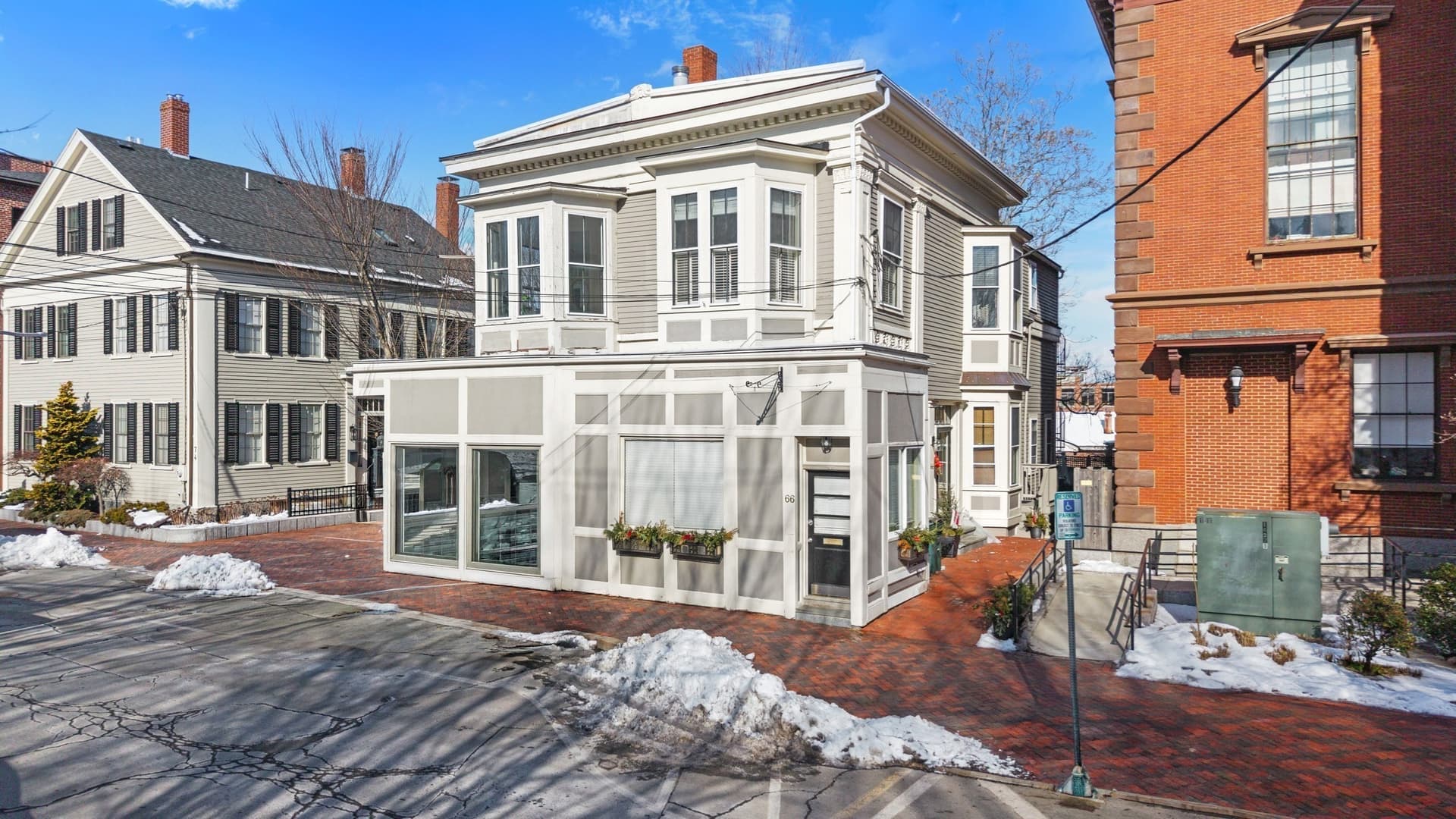 Condominium at 68 Pleasant St # 2, Newburyport MA 01950, photo 28 of 33