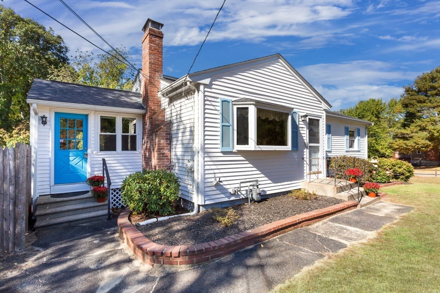 Single Family Residence at 590 Pond St, Franklin MA 02038, Franklin, photo 4 of 42