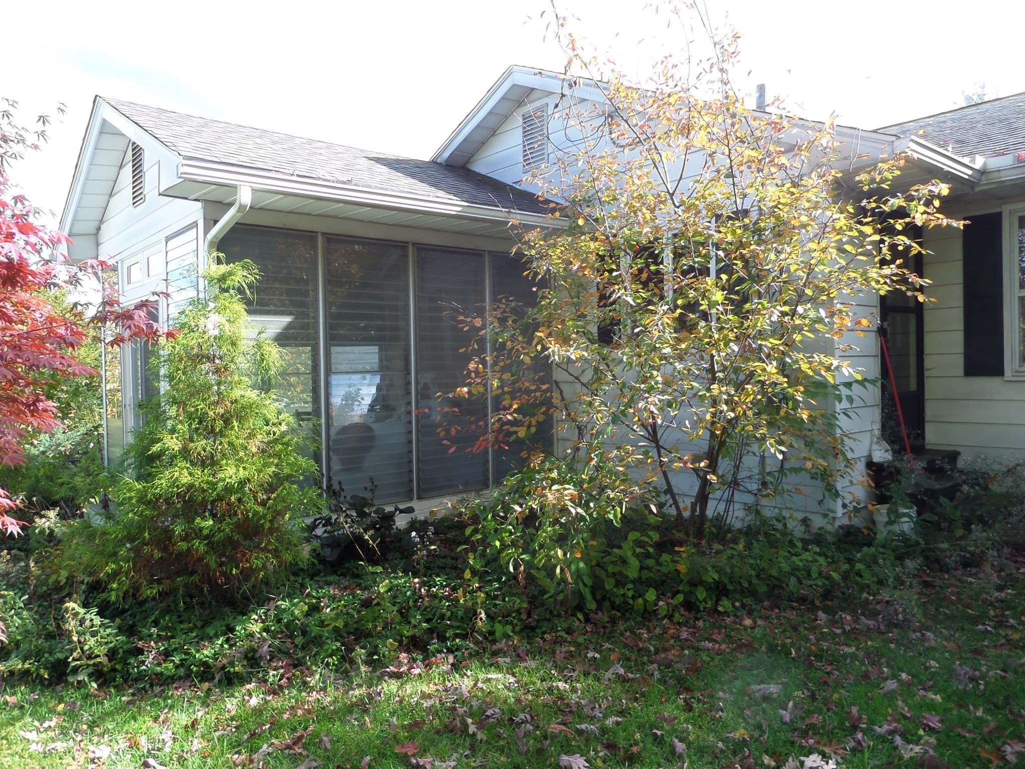Single Family Residence at 76 Hillview Rd, Holyoke MA 01040, photo 6 of 33