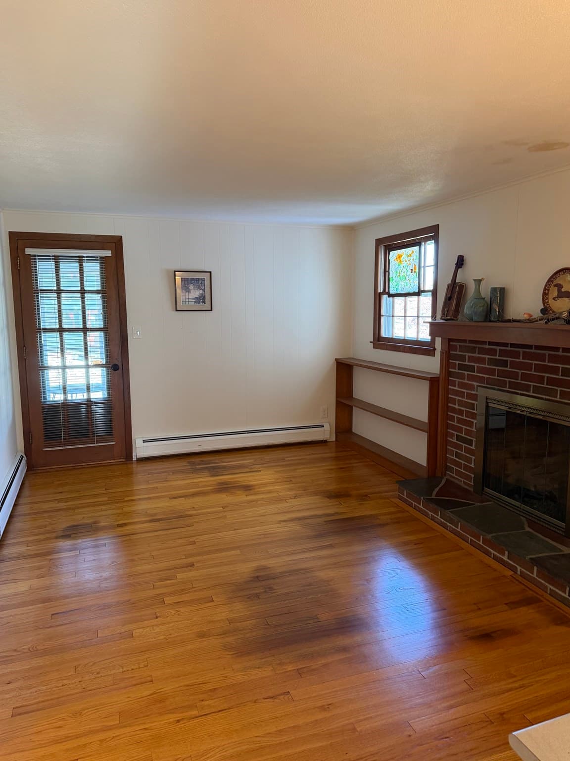 Single Family Residence at 76 Hillview Rd, Holyoke MA 01040, photo 13 of 33
