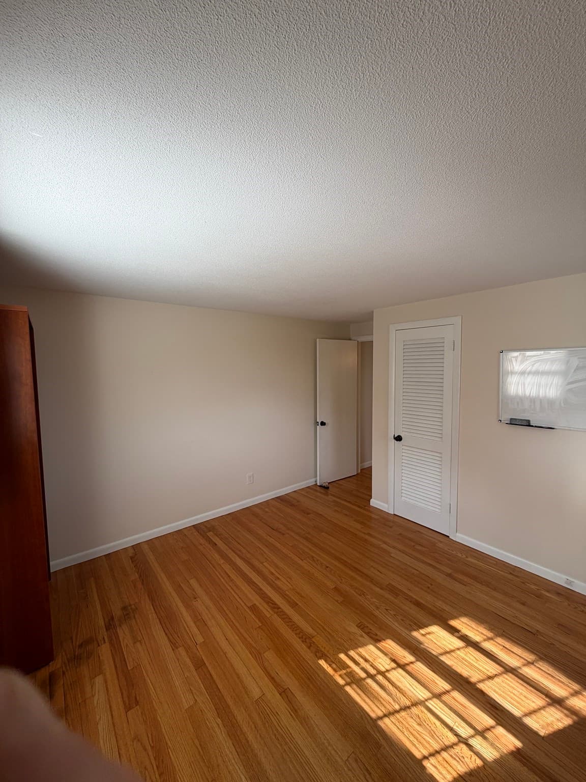 Single Family Residence at 76 Hillview Rd, Holyoke MA 01040, photo 17 of 33