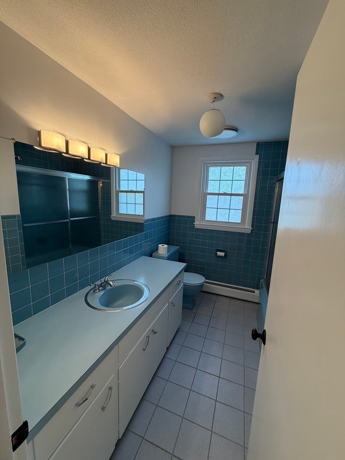 Single Family Residence at 76 Hillview Rd, Holyoke MA 01040, photo 22 of 33
