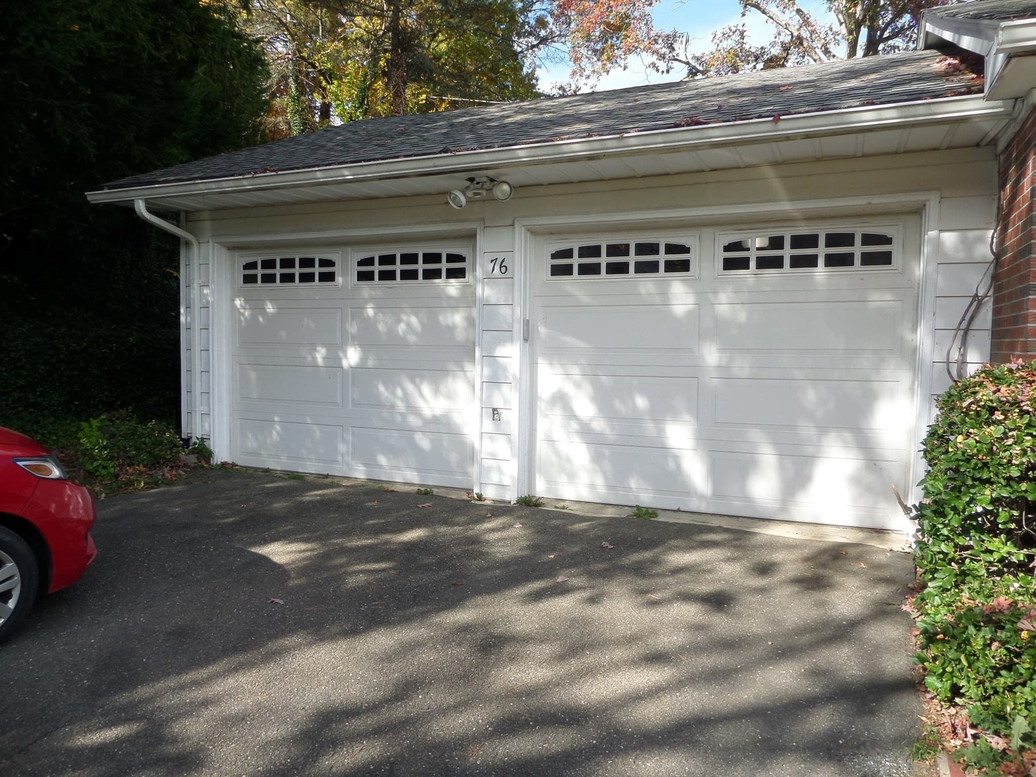 Single Family Residence at 76 Hillview Rd, Holyoke MA 01040, photo 3 of 33