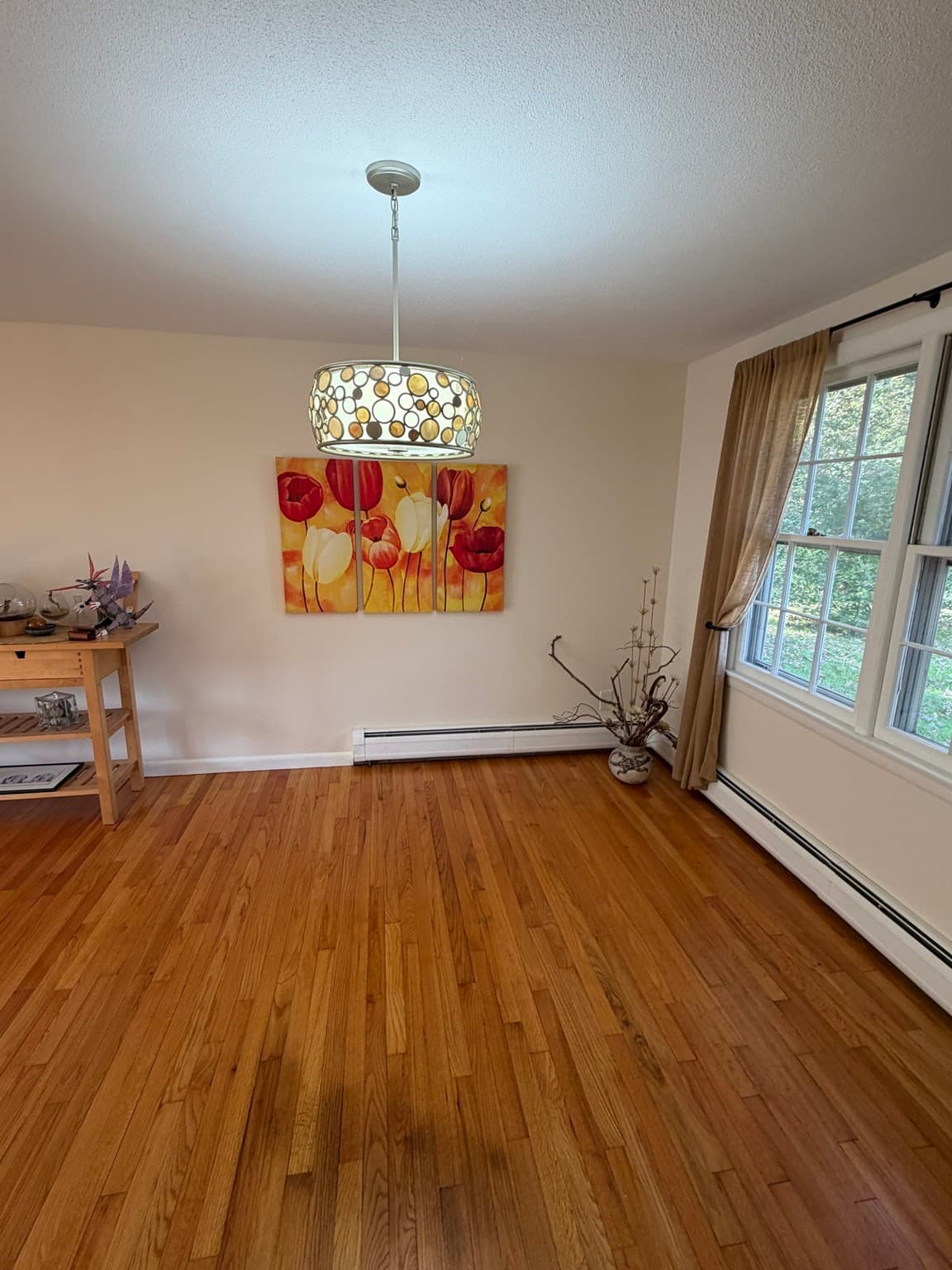 Single Family Residence at 76 Hillview Rd, Holyoke MA 01040, photo 10 of 33
