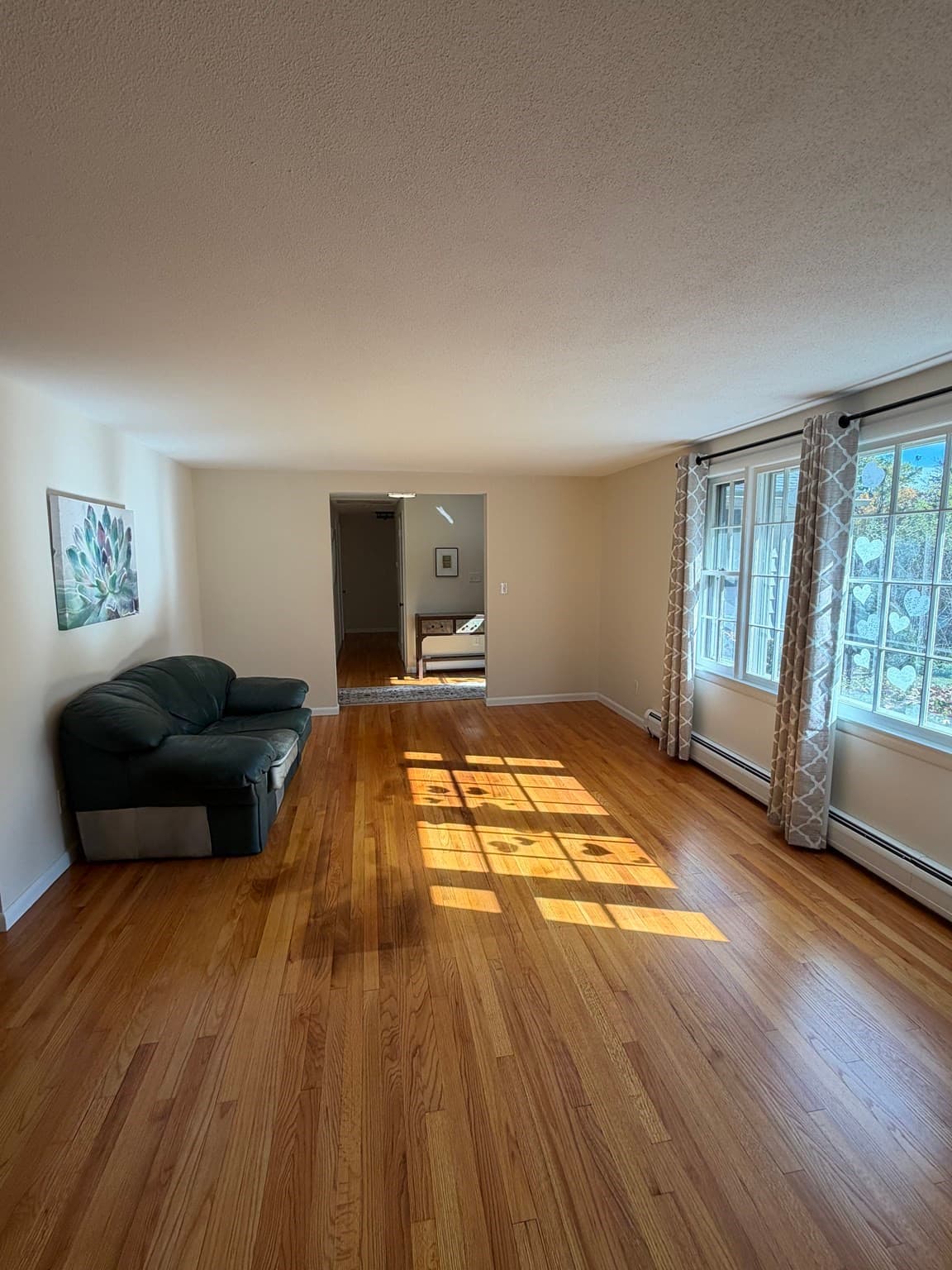 Single Family Residence at 76 Hillview Rd, Holyoke MA 01040, photo 11 of 33