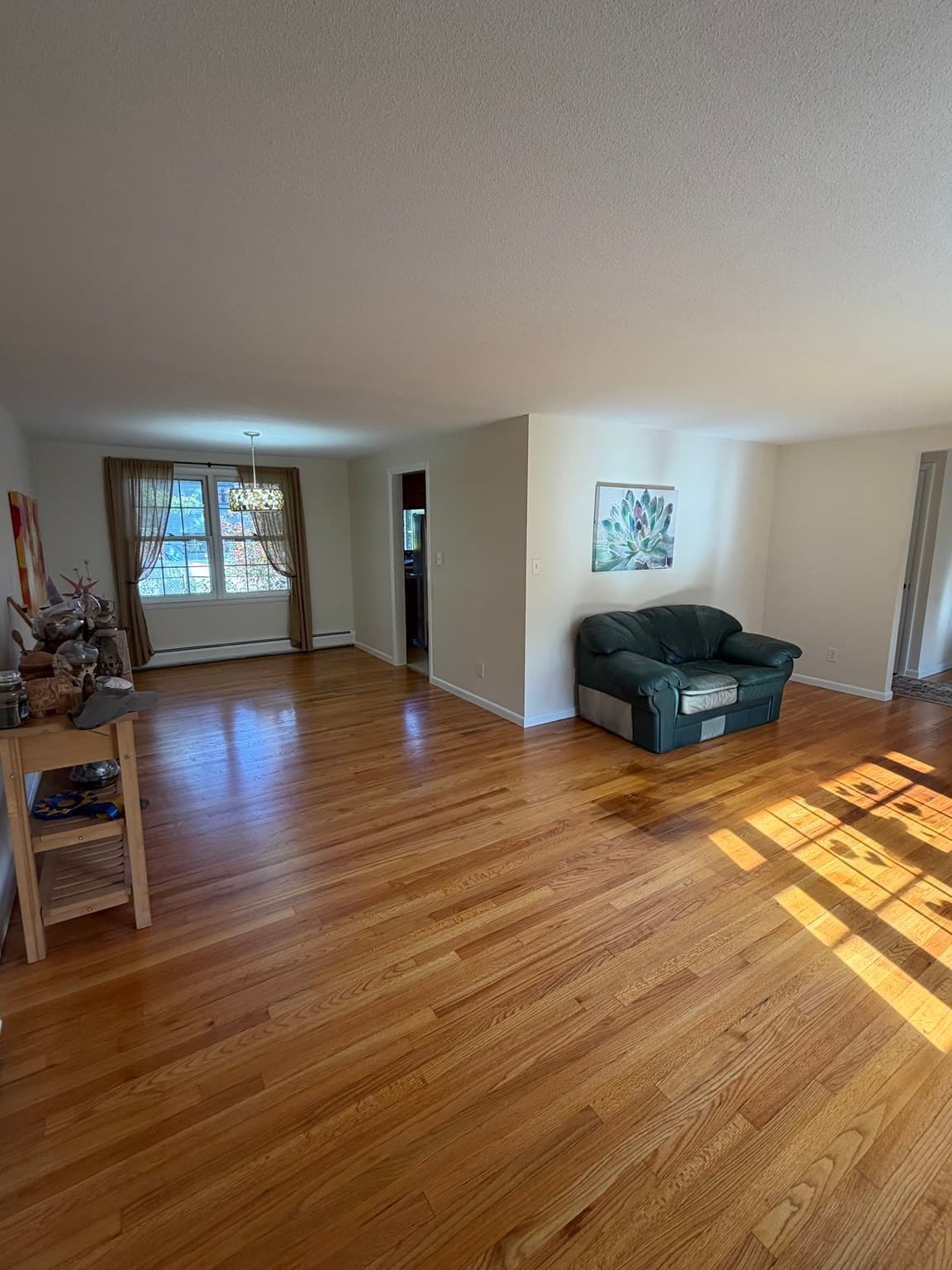Single Family Residence at 76 Hillview Rd, Holyoke MA 01040, photo 8 of 33