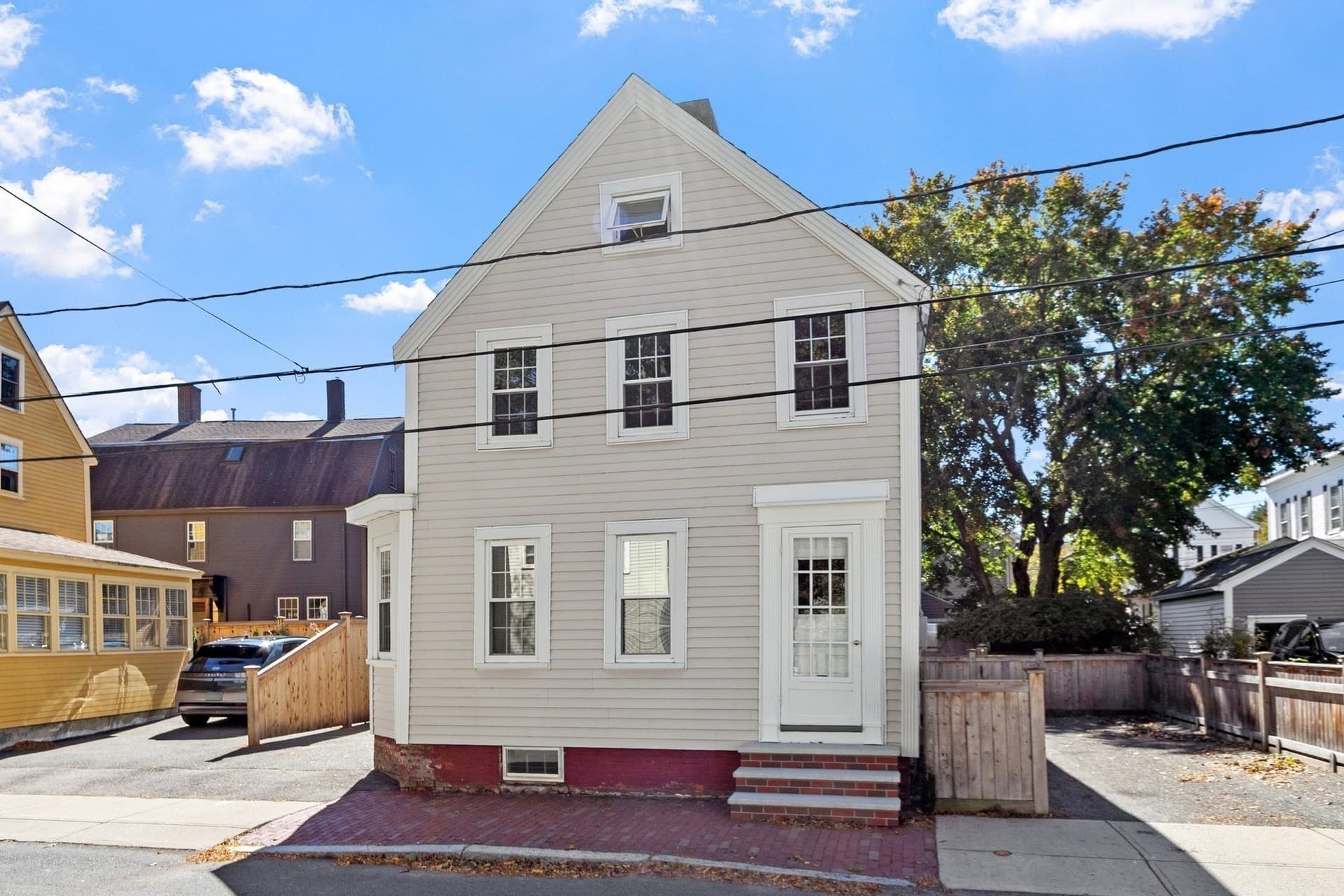 58 Temple St, Newburyport MA 01950