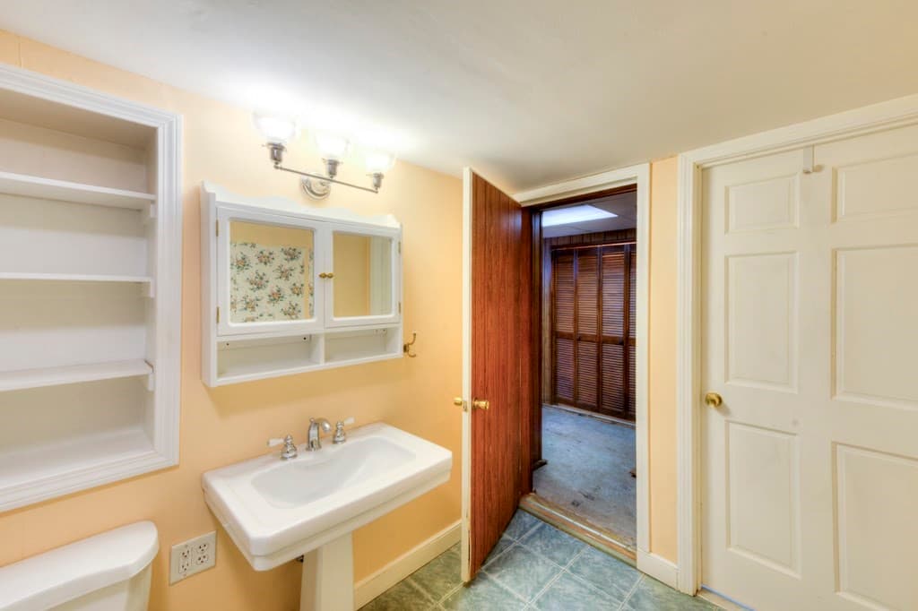 Single Family Residence at 24 Knowles, Worcester MA 01602, Worcester, photo 30 of 42