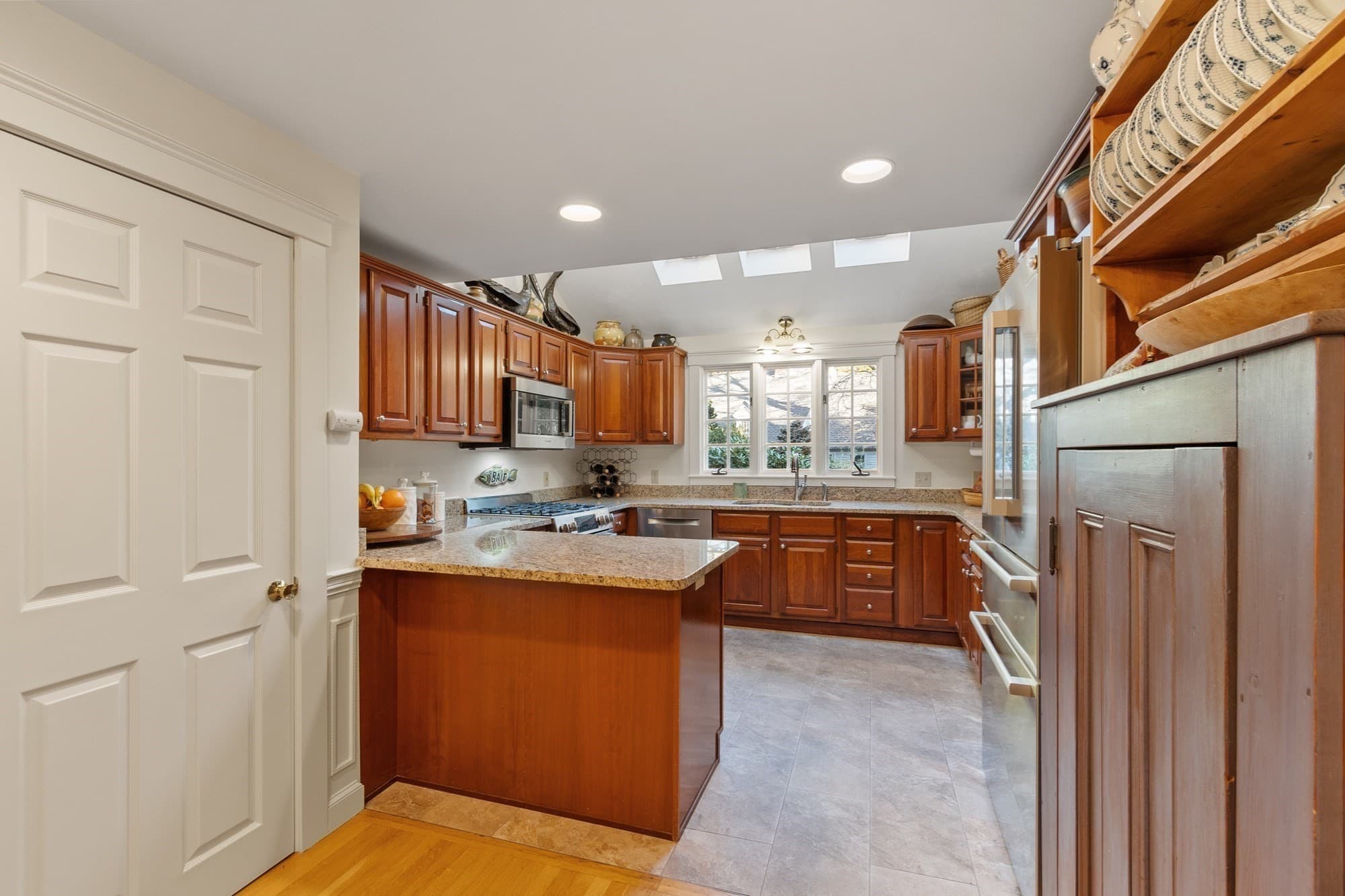 Condominium at 69 Royal Fern Dr # 69, Lunenburg MA 01462, Lunenburg, photo 23 of 42