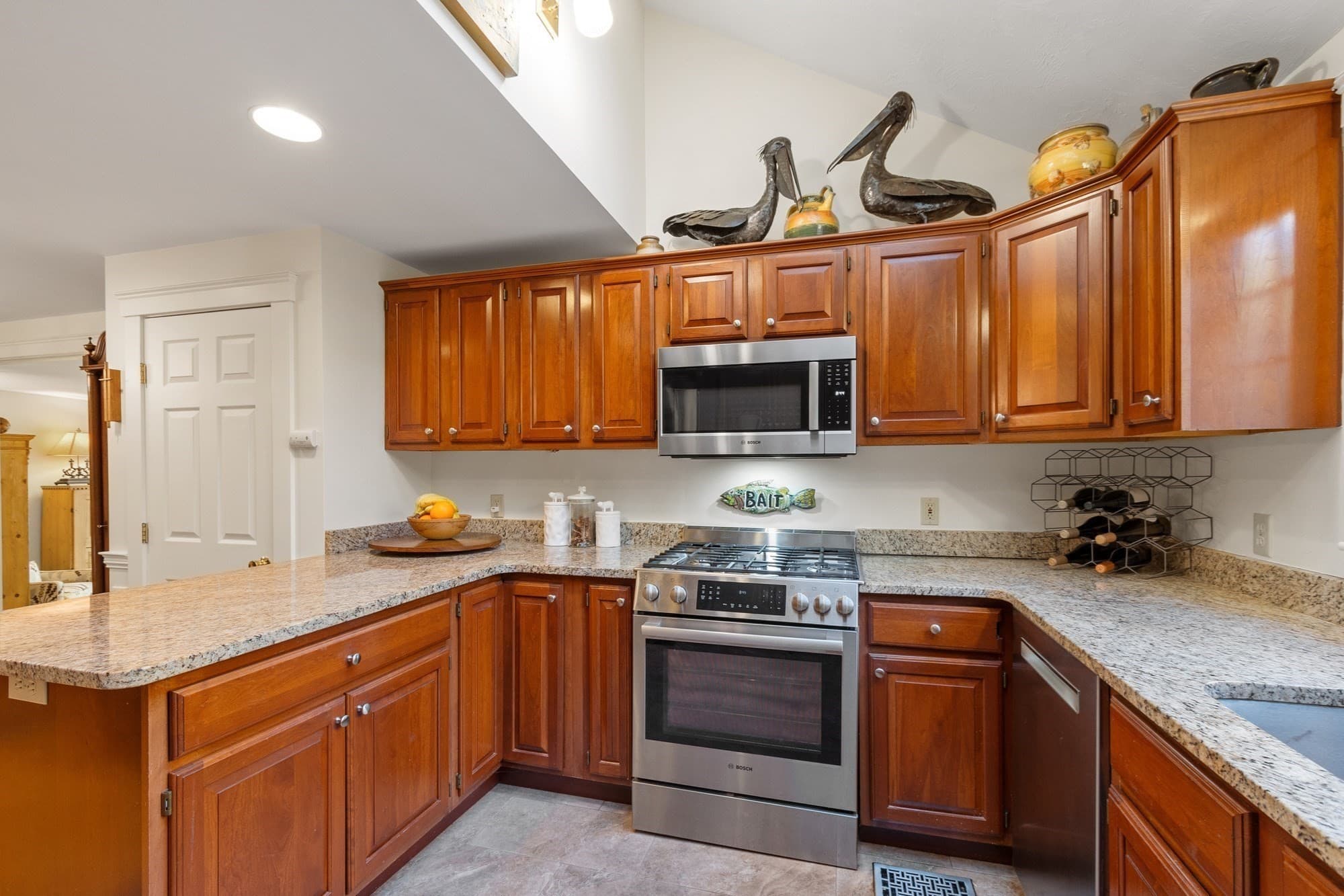 Condominium at 69 Royal Fern Dr # 69, Lunenburg MA 01462, Lunenburg, photo 19 of 42