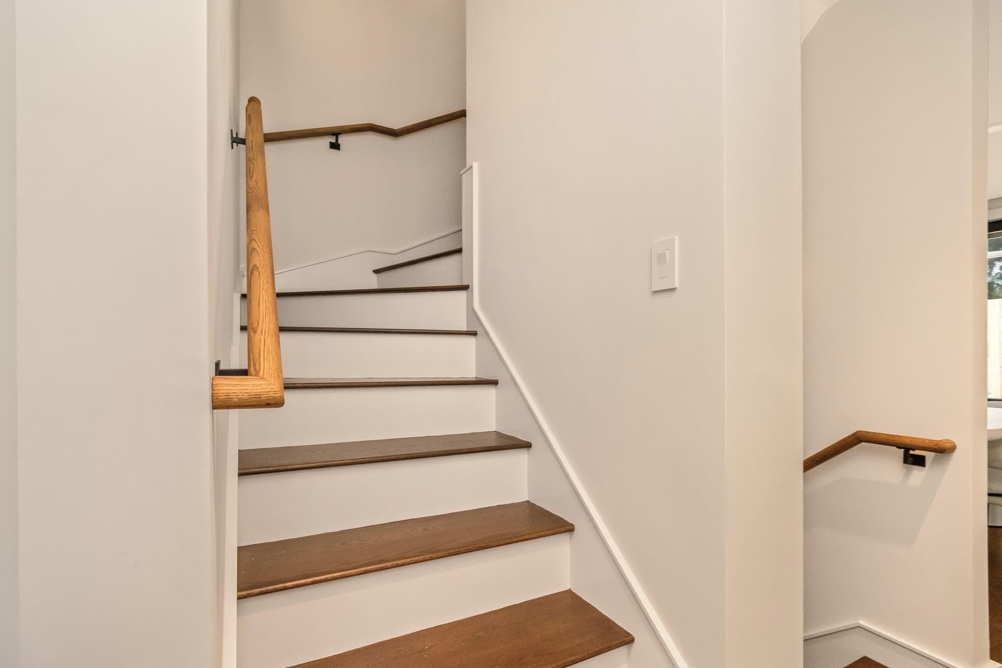 Single Family Residence at 8 Holworthy Terrace, Cambridge MA 02138, Cambridge, photo 10 of 30