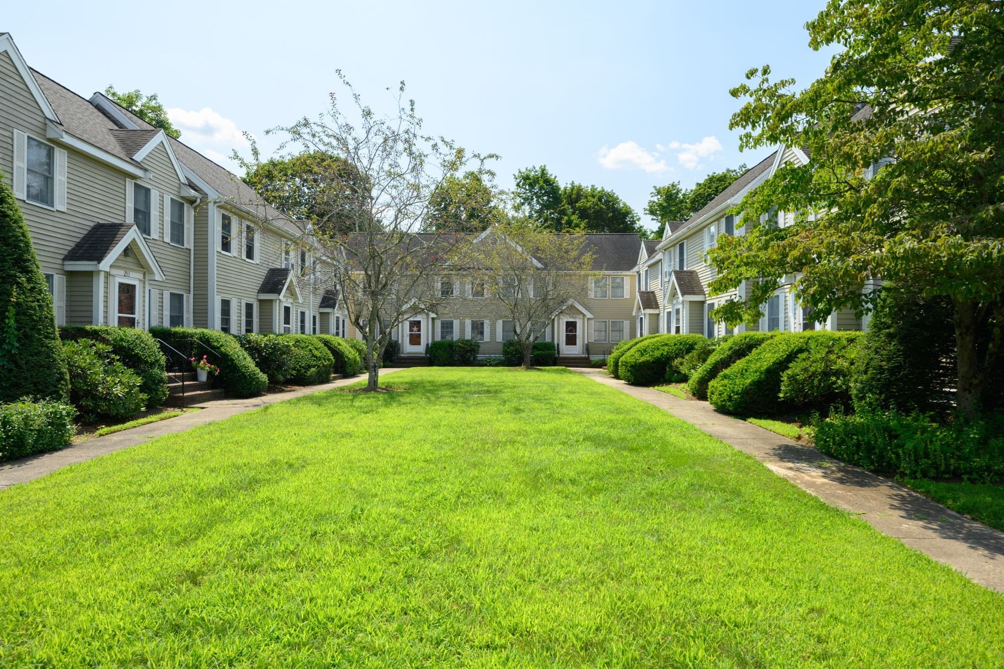 Condominium at 279 Central St # 279, East Bridgewater MA 02333, East Bridgewater, photo 2 of 22