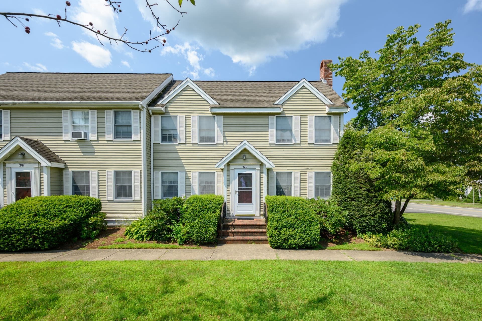 279 Central St # 279, East Bridgewater MA 02333