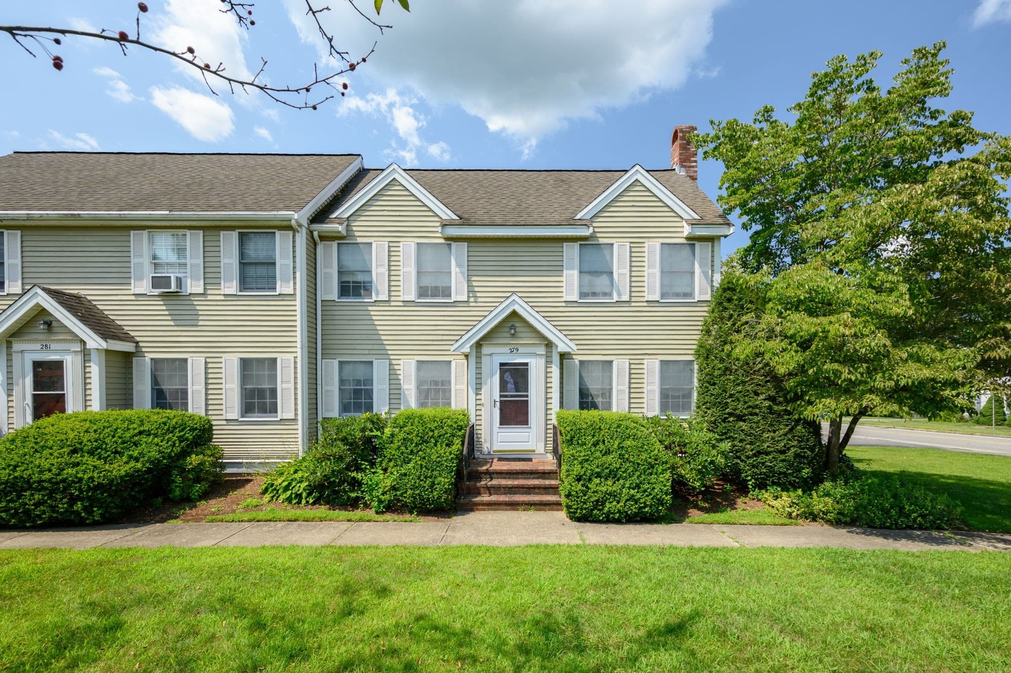 279 Central St # 279, East Bridgewater MA 02333
