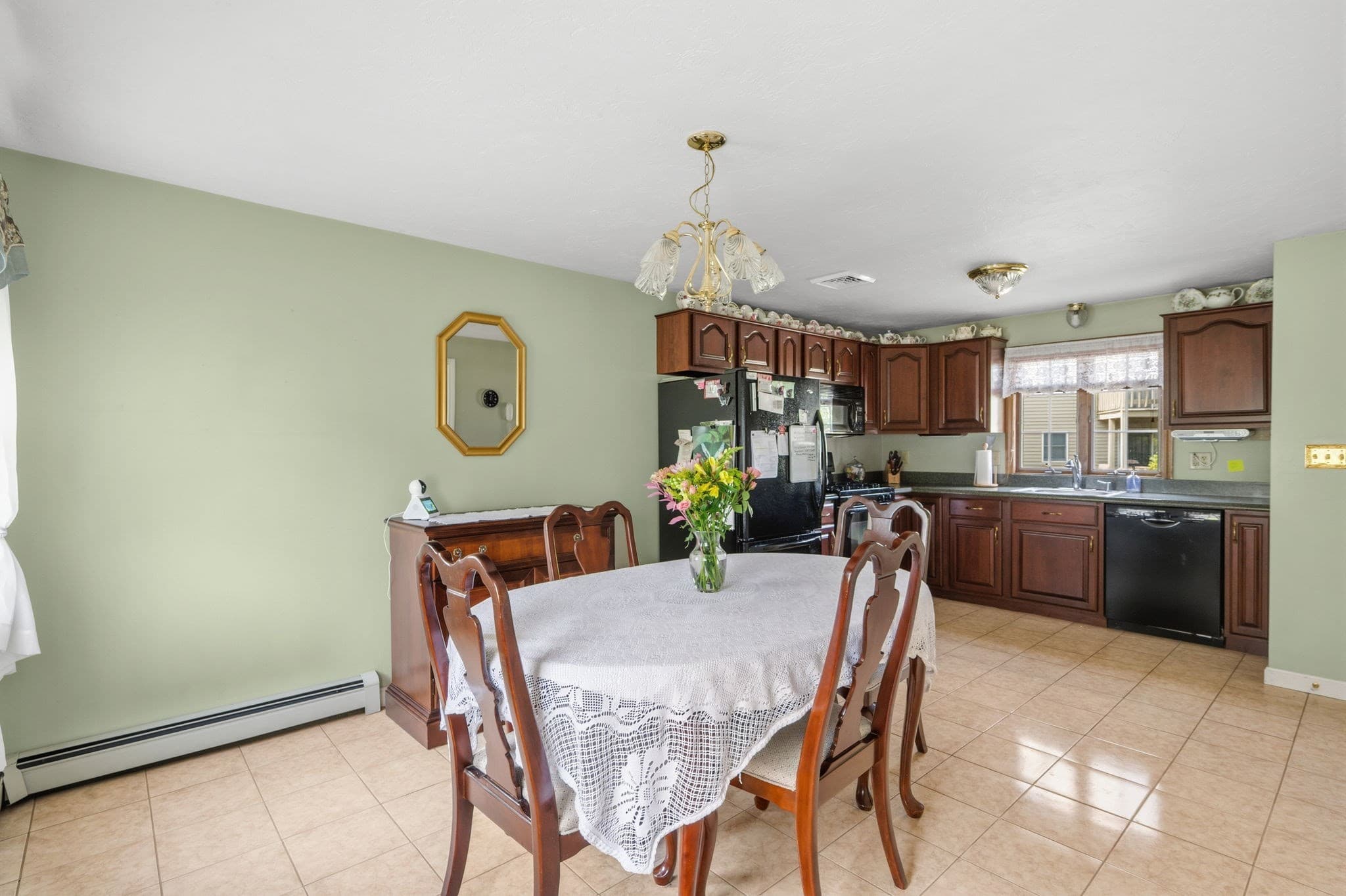 Condominium at 279 Central St # 279, East Bridgewater MA 02333, East Bridgewater, photo 8 of 22