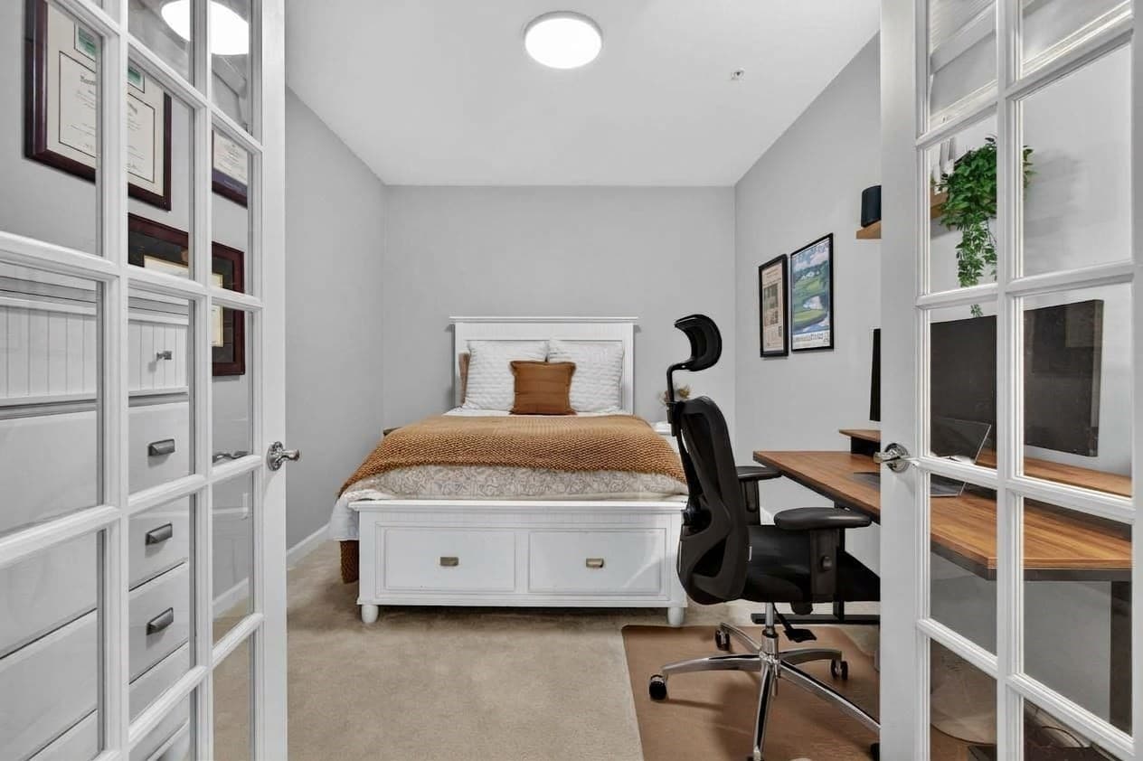 Condominium at 130 University Ave # 1210, Westwood MA 02090, Westwood, photo 13 of 21