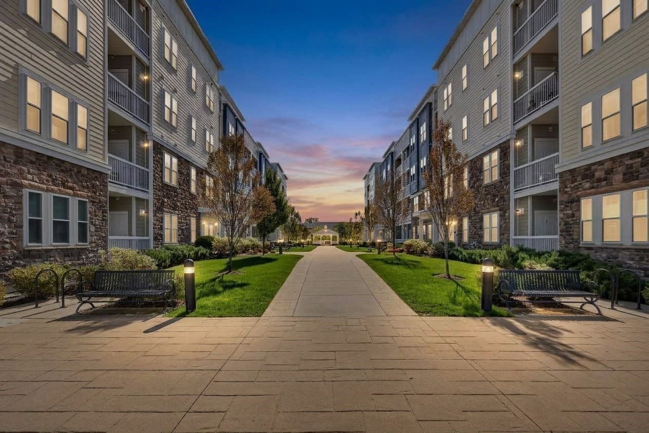 Condominium at 130 University Ave # 1210, Westwood MA 02090, Westwood, photo 18 of 21