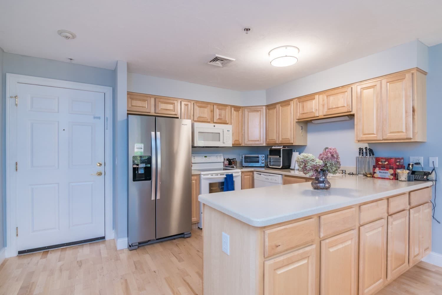 Condominium at 25 Greenleaves Dr # 529, Amherst MA 01002, Amherst, photo 7 of 21