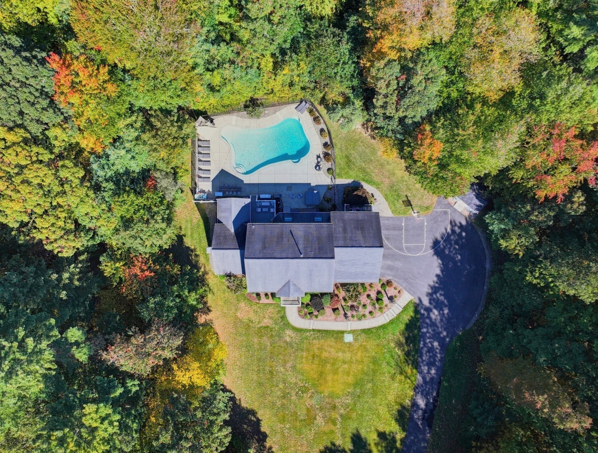 Single Family Residence at 7 Chopin Ct, Walpole MA 02081, Walpole, photo 3 of 41