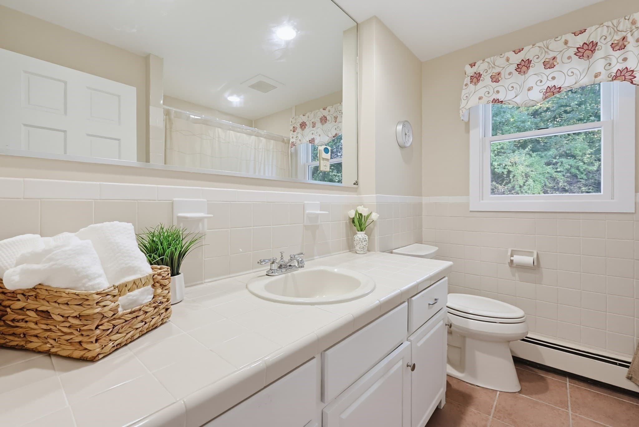 Single Family Residence at 225 Oak, Franklin MA 02038, Franklin, photo 12 of 36