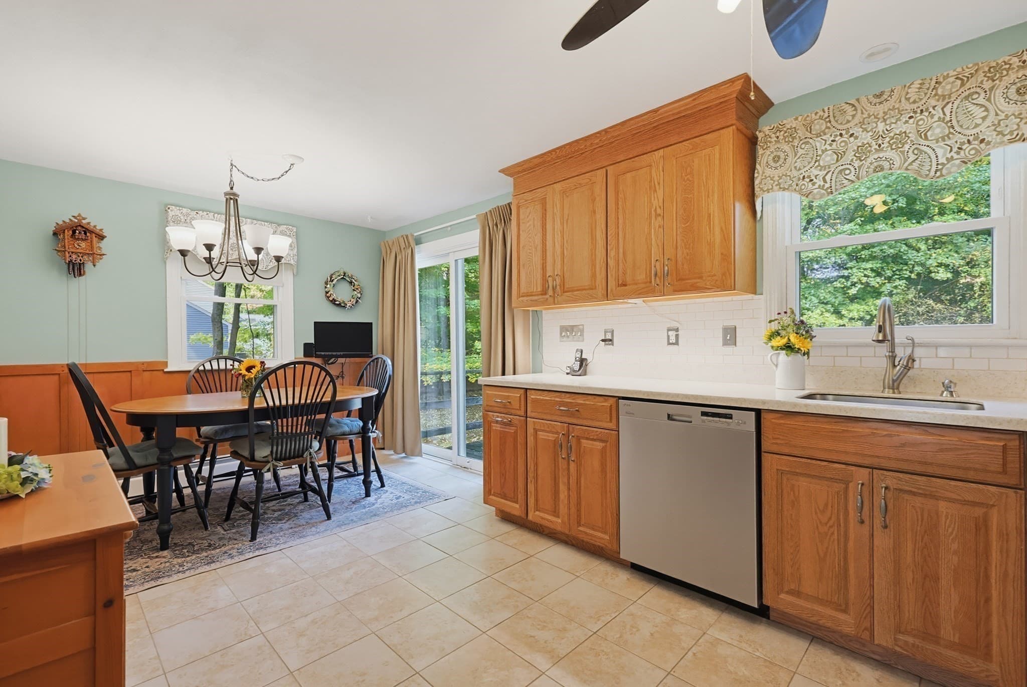 Single Family Residence at 225 Oak, Franklin MA 02038, Franklin, photo 9 of 36