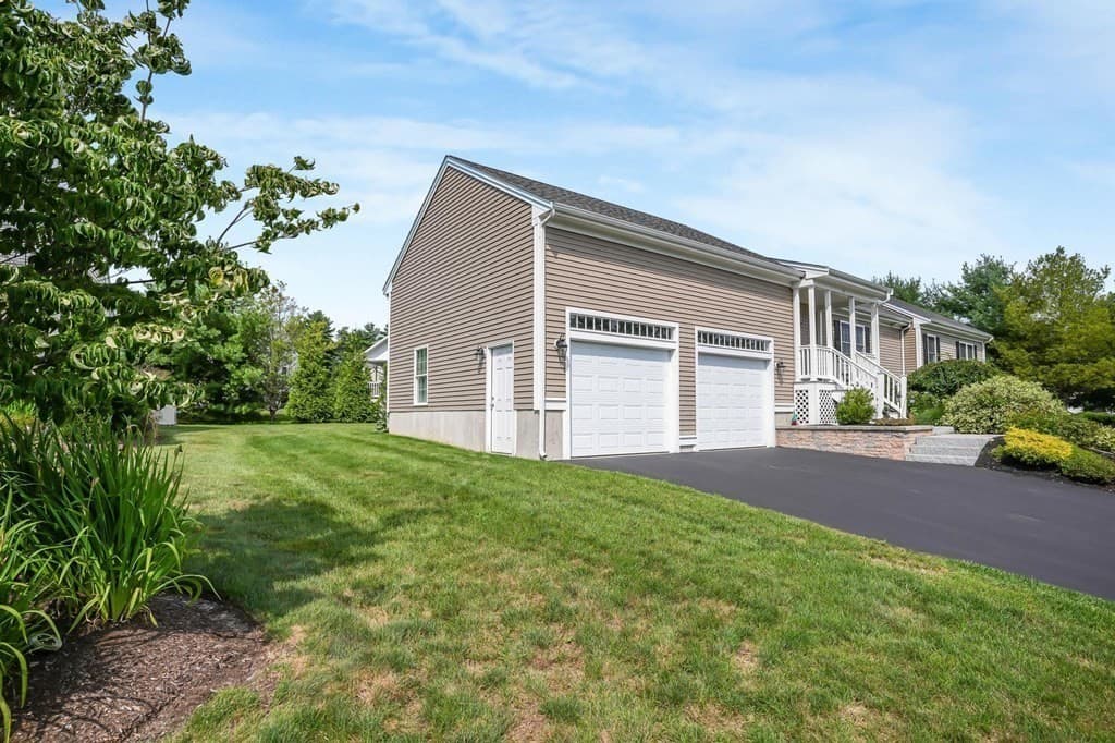 Condominium at 75 Bear Paw Trl # 75, Taunton MA 02718, Taunton, photo 38 of 41