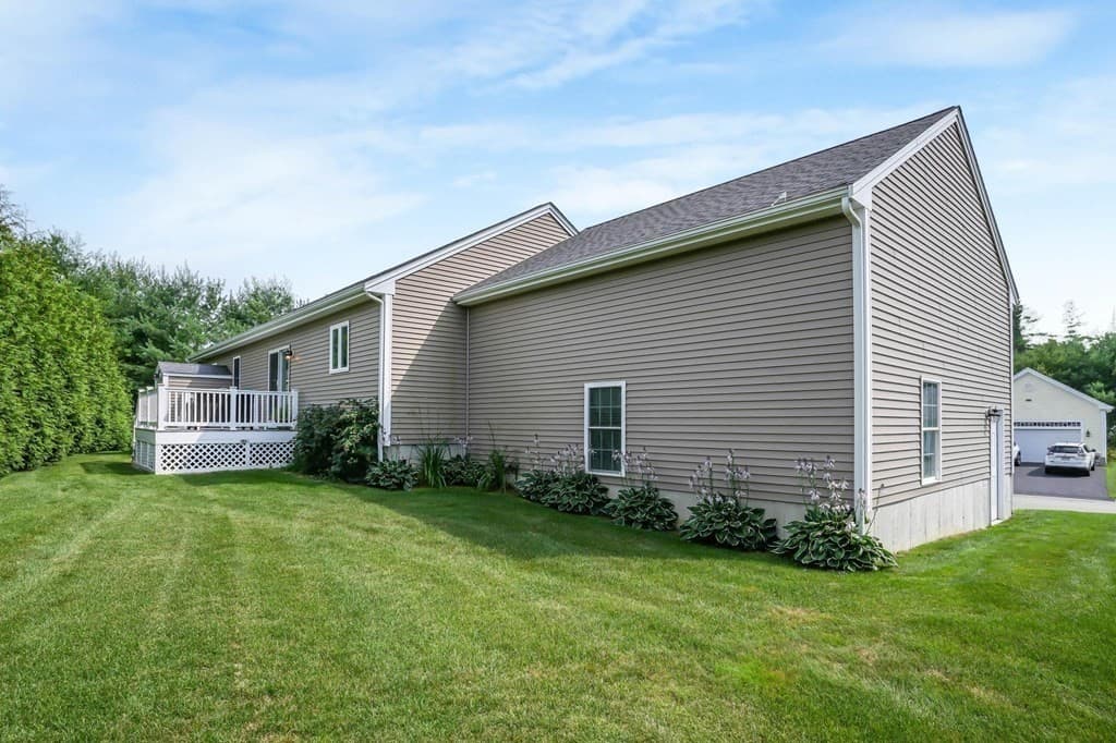 Condominium at 75 Bear Paw Trl # 75, Taunton MA 02718, Taunton, photo 35 of 41