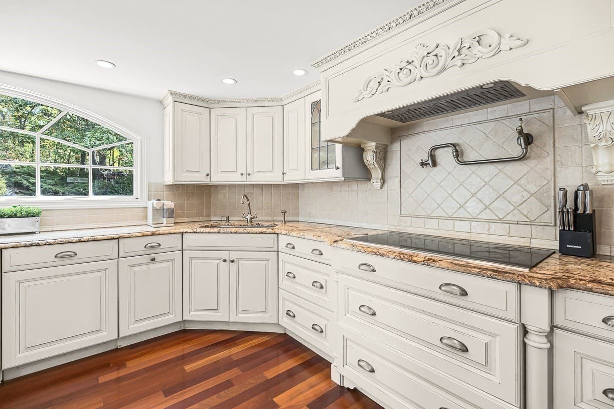 Single Family Residence at 21 Amberwood Dr, Winchester MA 01890, Winchester, photo 5 of 42