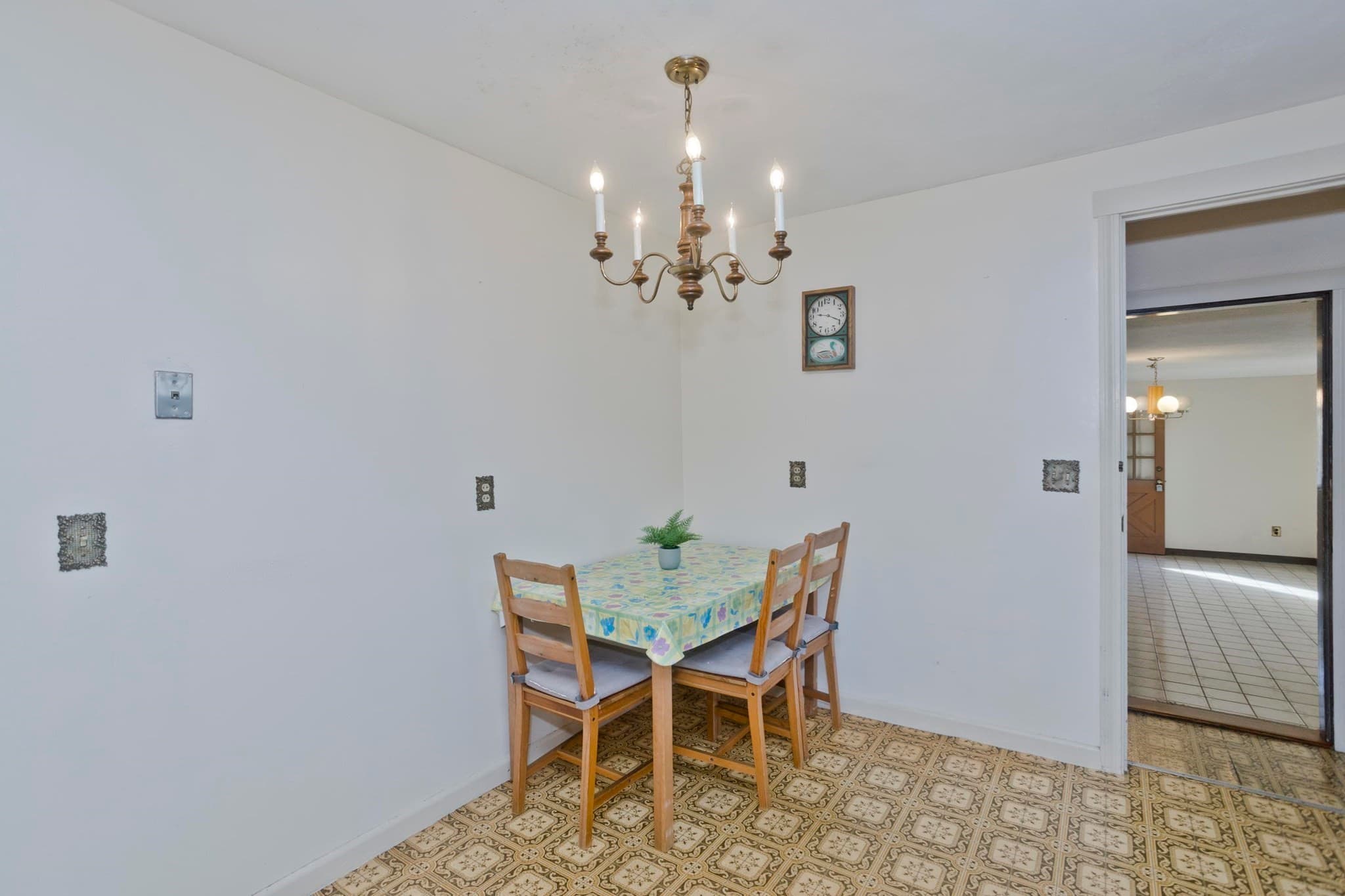 Single Family Residence at 68 Talmadge Dr, Springfield MA 01118, Springfield, photo 13 of 36