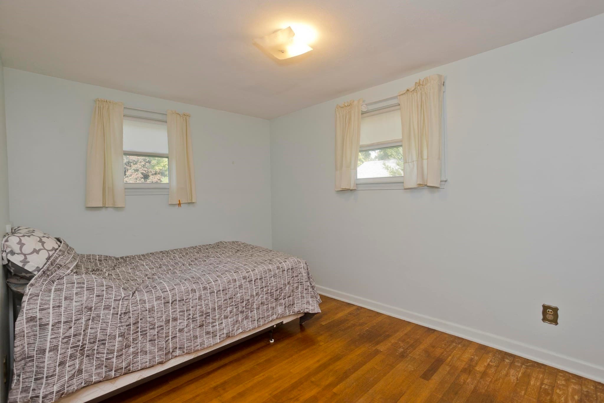 Single Family Residence at 68 Talmadge Dr, Springfield MA 01118, Springfield, photo 16 of 36