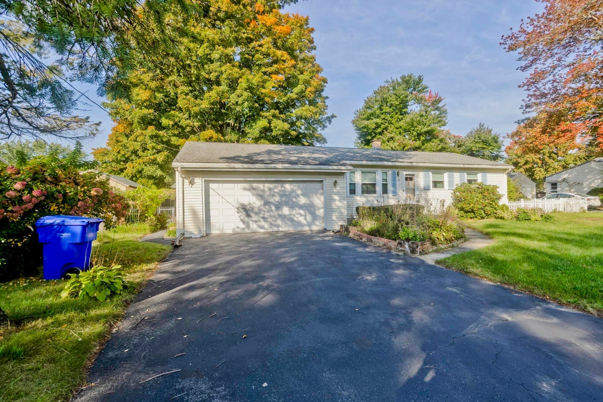 Single Family Residence at 68 Talmadge Dr, Springfield MA 01118, Springfield, photo 3 of 36
