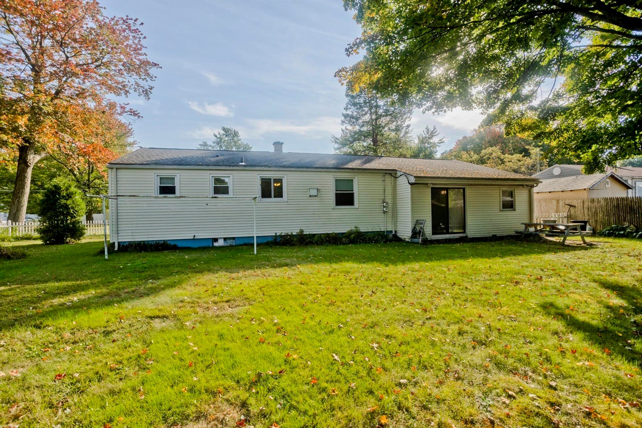 Single Family Residence at 68 Talmadge Dr, Springfield MA 01118, Springfield, photo 34 of 36