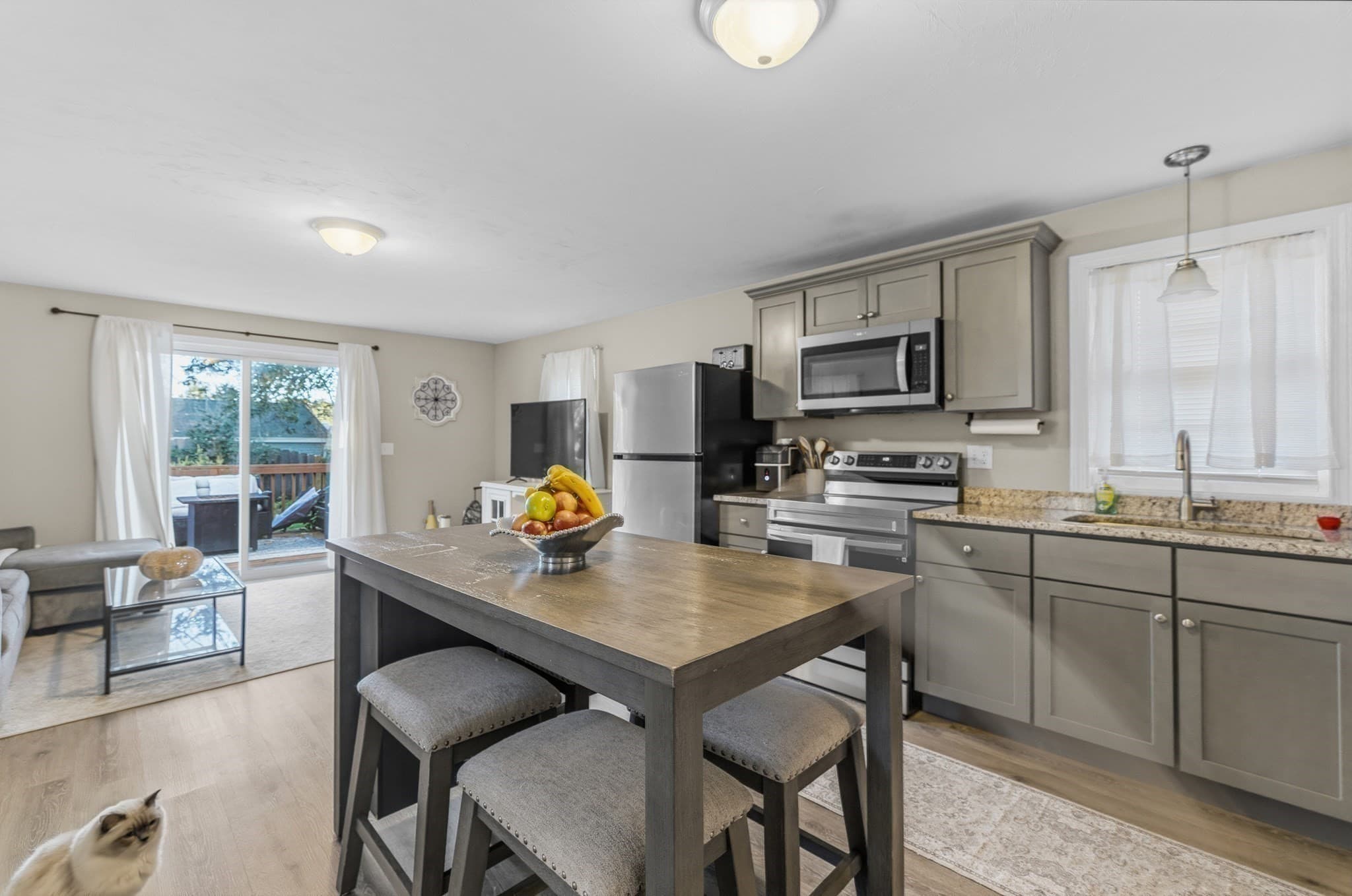3 Family at 102 Jerome St, Berkley MA 02779, Berkley, photo 12 of 35