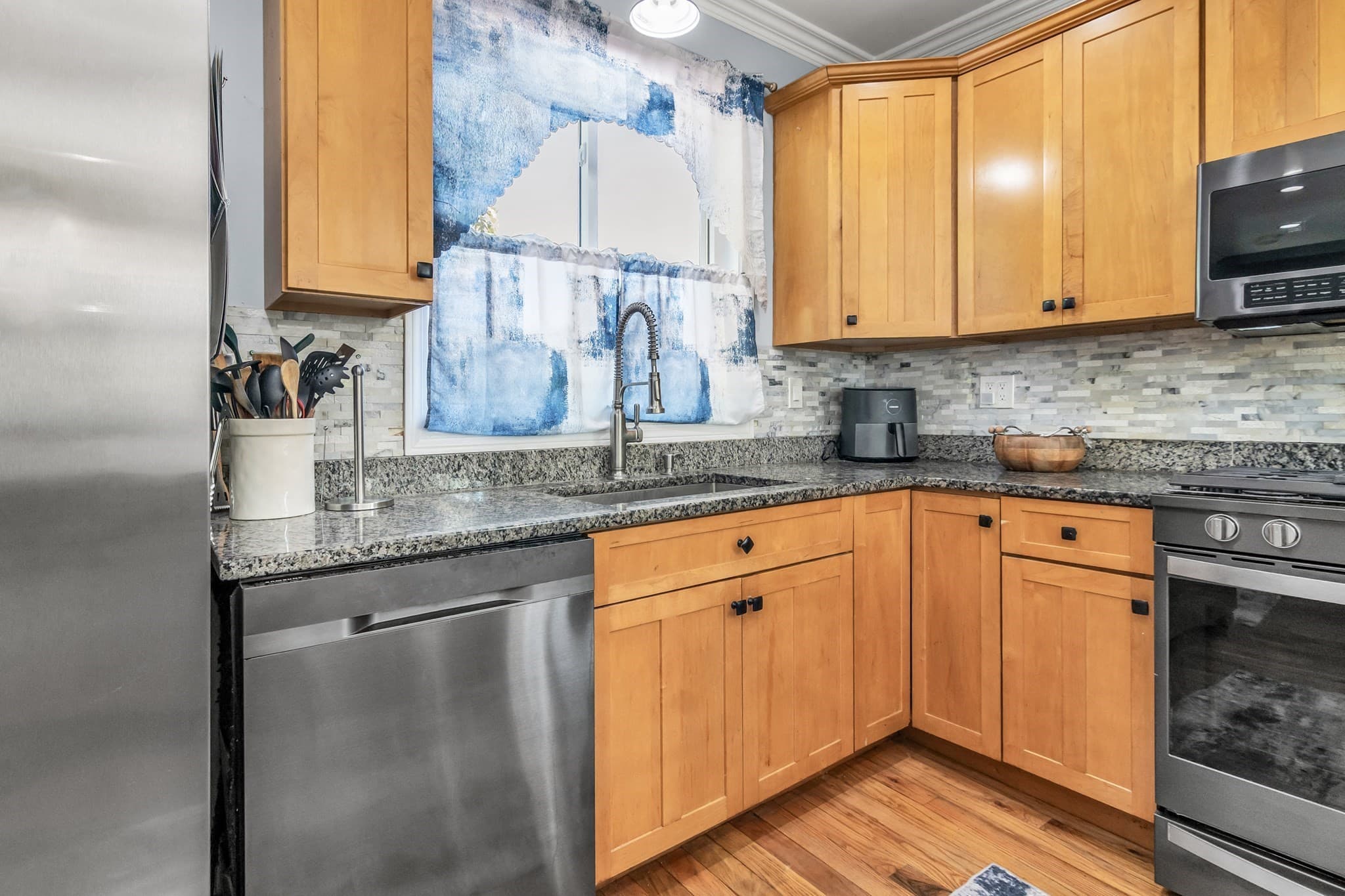 Single Family Residence at 19 Baby Beach Rd, Groton MA 01450, Groton, photo 7 of 41